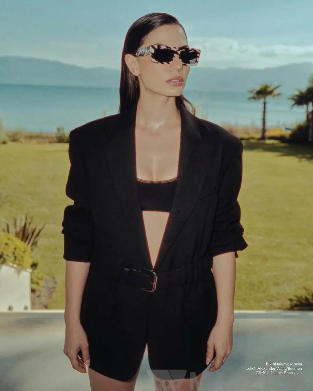 Demet Özdemir - Ilari Bikini Scoop Neck Black Top | Moeva | Bikini Top | Each week unveils new pieces—luxury swimwear, fluid resort silhouettes, and elevated summer-to-evening essentials designed to carry you from coastal escapes to city nights.