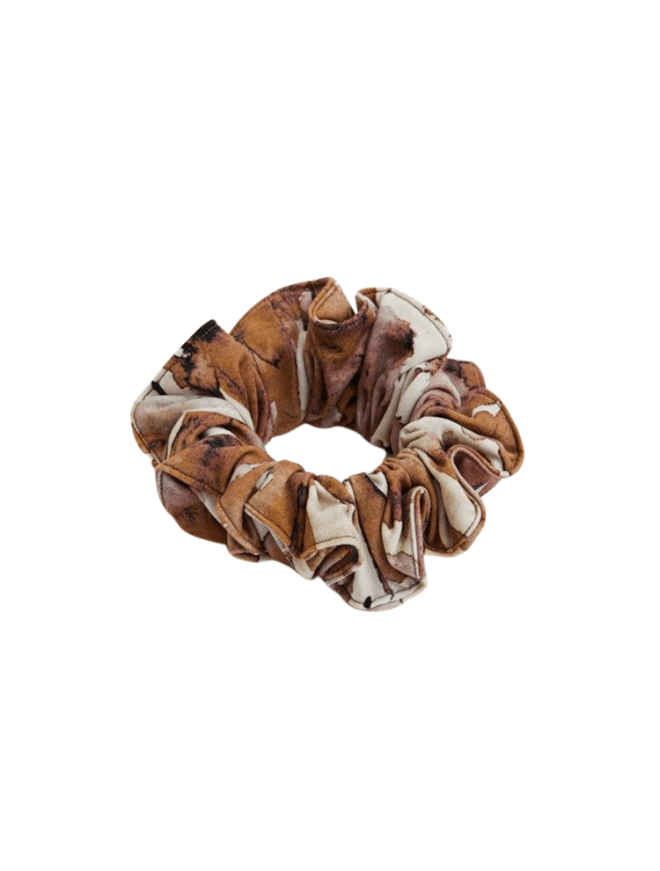 Peggy Floral Abstract Scrunchie | Moeva | Headband | Each week unveils new pieces—luxury swimwear, fluid resort silhouettes, and elevated summer-to-evening essentials designed to carry you from coastal escapes to city nights.