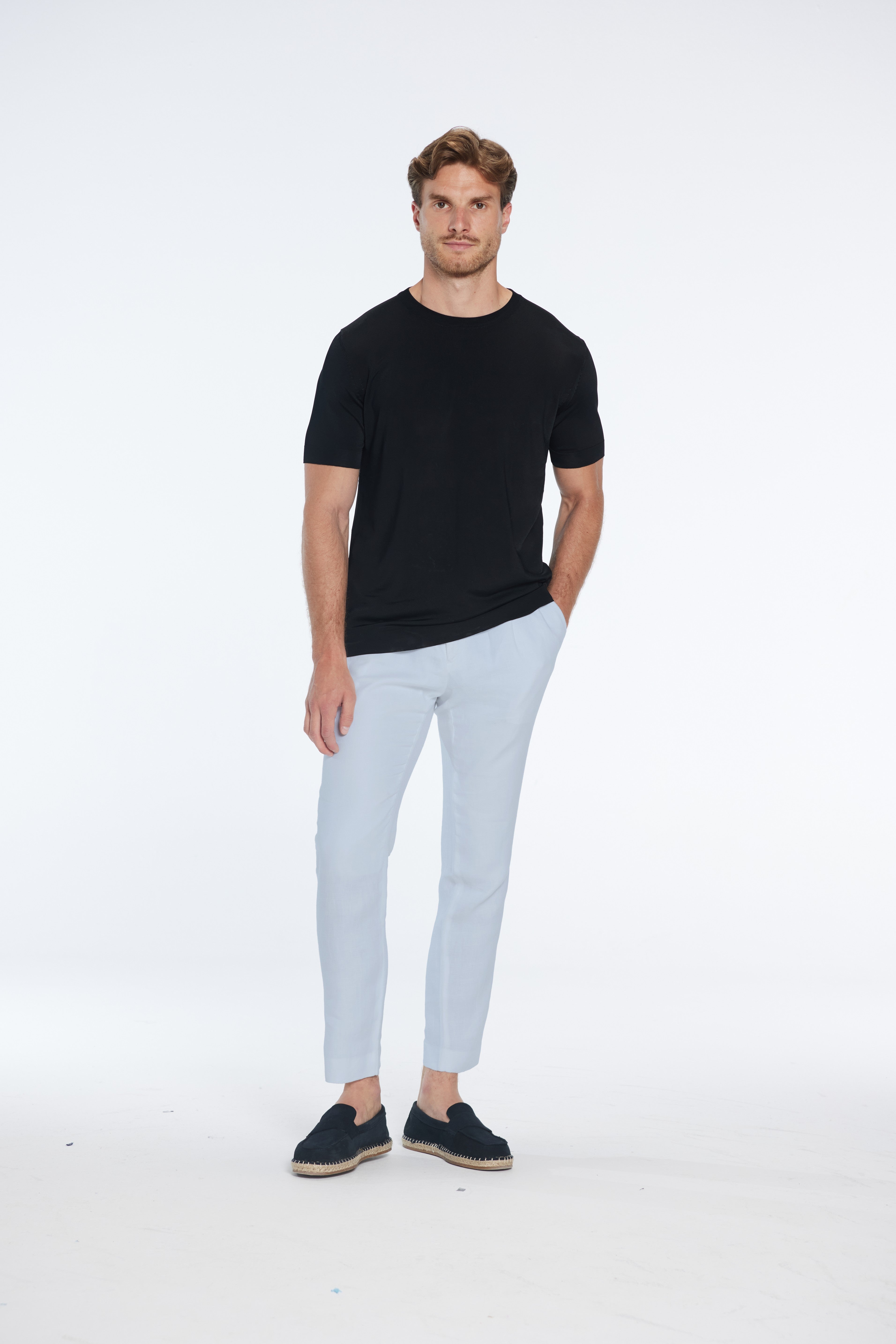 Enzo Light Blue Linen Straight-Leg Pants | Moeva | Men Pants | Each week unveils new pieces—luxury swimwear, fluid resort silhouettes, and elevated summer-to-evening essentials designed to carry you from coastal escapes to city nights.