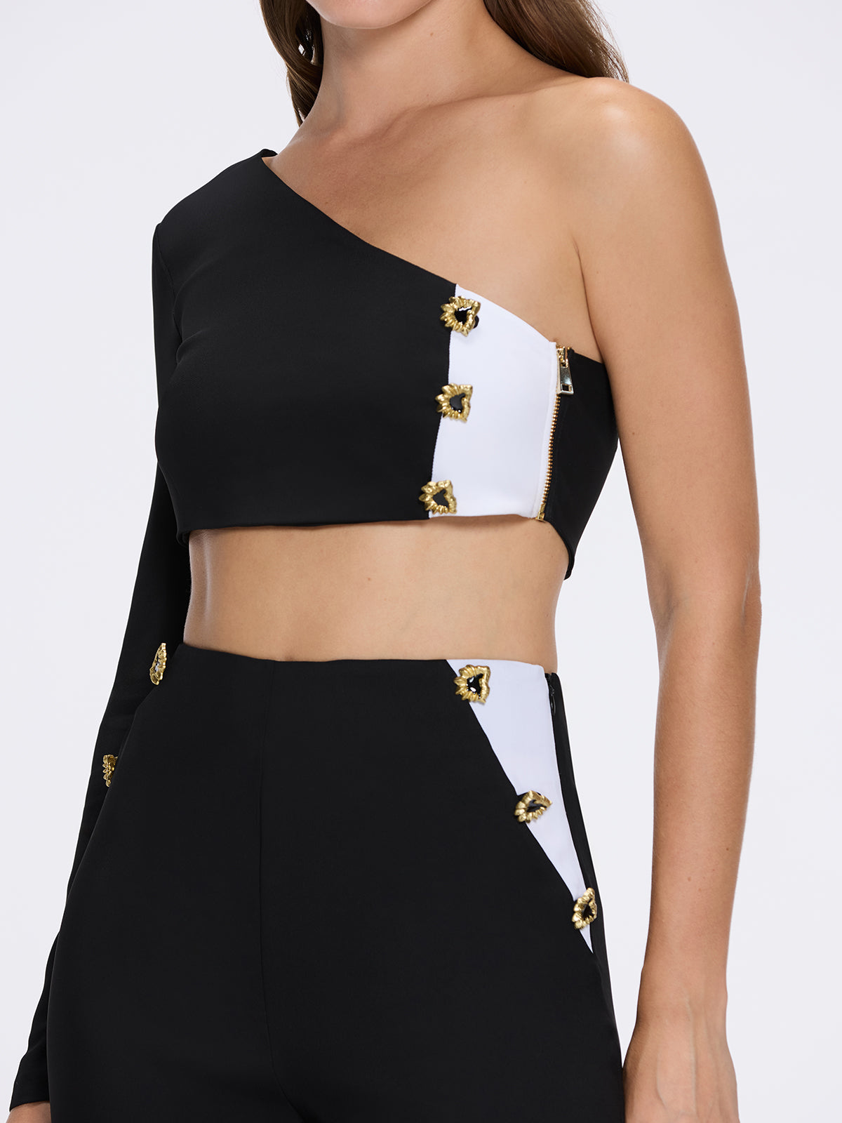 Villamar One-Shoulder Crop Top And Evangeline High Waist Black-White Pants Set | Moeva | Set | Each week unveils new pieces—luxury swimwear, fluid resort silhouettes, and elevated summer-to-evening essentials designed to carry you from coastal escapes to city nights.