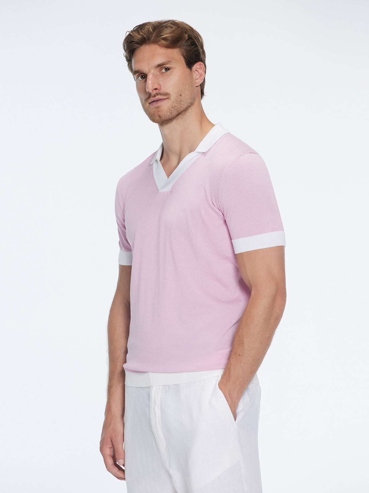 Troy Pink/White V-Neck T-Shirt with Contrast Trim | Moeva | T-Shirt | Each week unveils new pieces—luxury swimwear, fluid resort silhouettes, and elevated summer-to-evening essentials designed to carry you from coastal escapes to city nights.