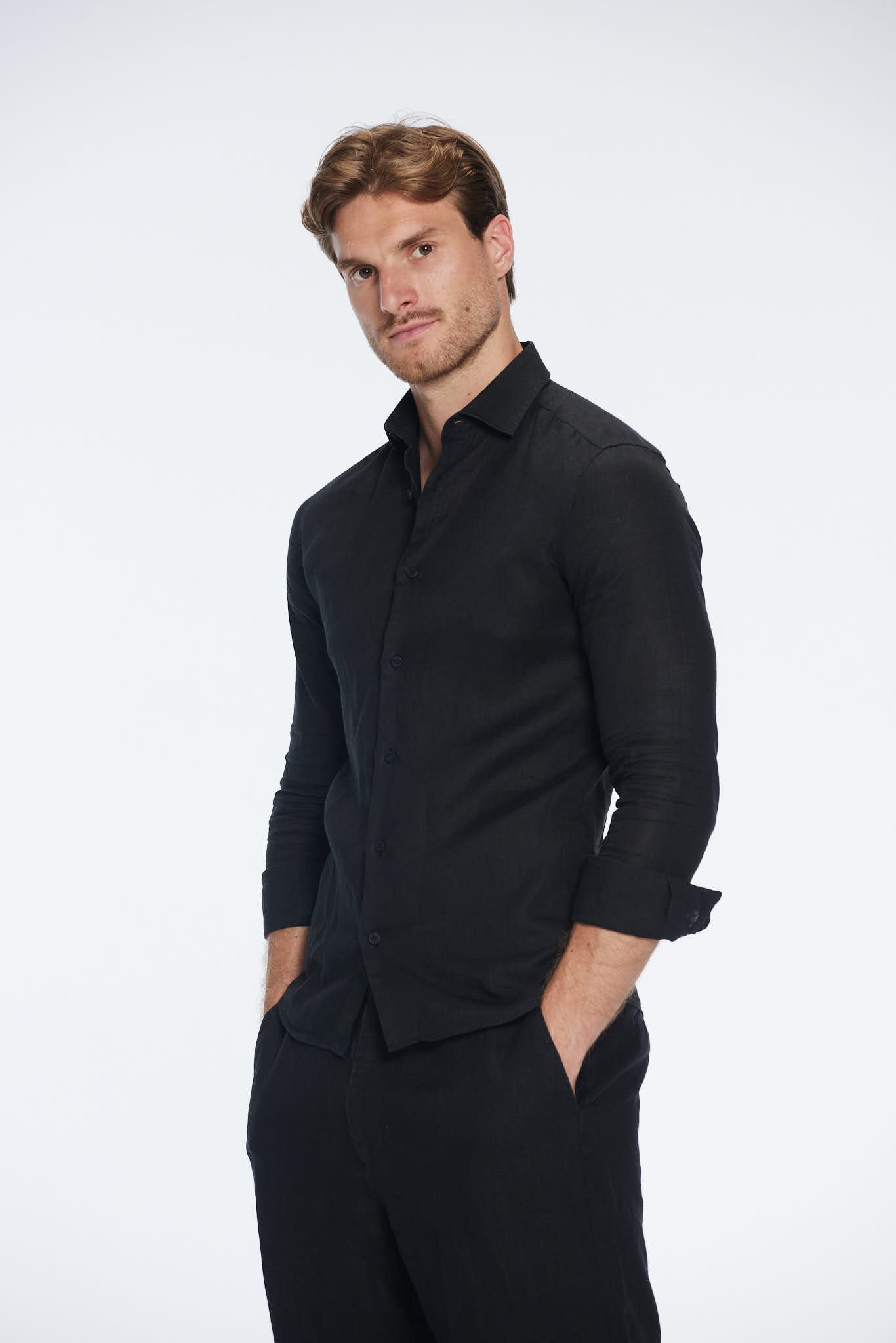 James Black Linen Slim-Fit Shirt | Moeva | Men Classic Collar Shirts | Each week unveils new pieces—luxury swimwear, fluid resort silhouettes, and elevated summer-to-evening essentials designed to carry you from coastal escapes to city nights.