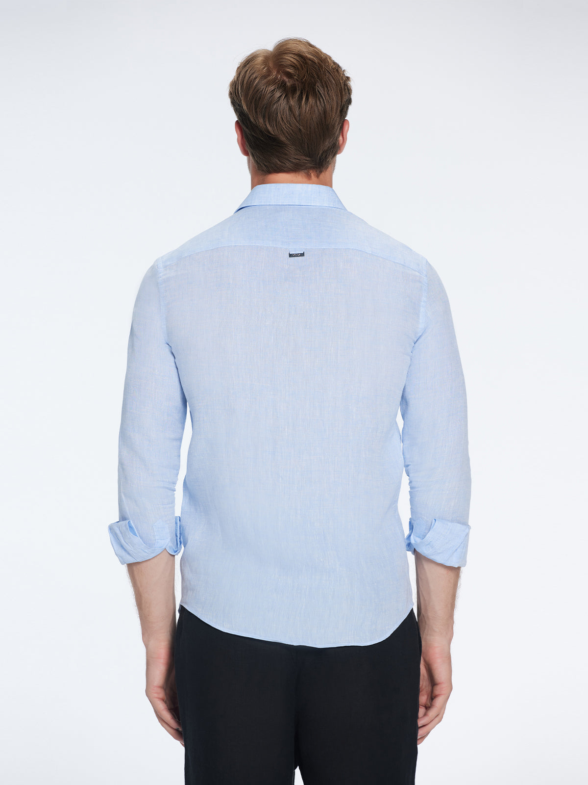 James Baby Blue Linen Slim-Fit Shirt | Moeva | Shirt | Each week unveils new pieces—luxury swimwear, fluid resort silhouettes, and elevated summer-to-evening essentials designed to carry you from coastal escapes to city nights.