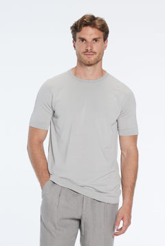 Oscar Grey Round Neck T-Shirt | Moeva | T-Shirt | Each week unveils new pieces—luxury swimwear, fluid resort silhouettes, and elevated summer-to-evening essentials designed to carry you from coastal escapes to city nights.