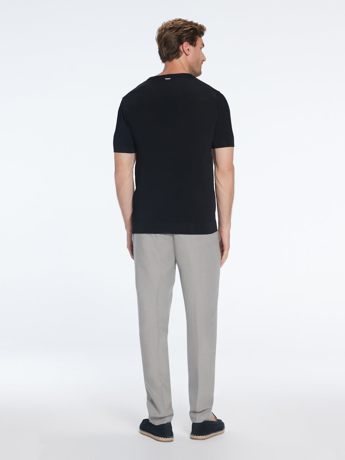 Oscar Black Round Neck T-Shirt | Moeva | T-Shirt | Each week unveils new pieces—luxury swimwear, fluid resort silhouettes, and elevated summer-to-evening essentials designed to carry you from coastal escapes to city nights.