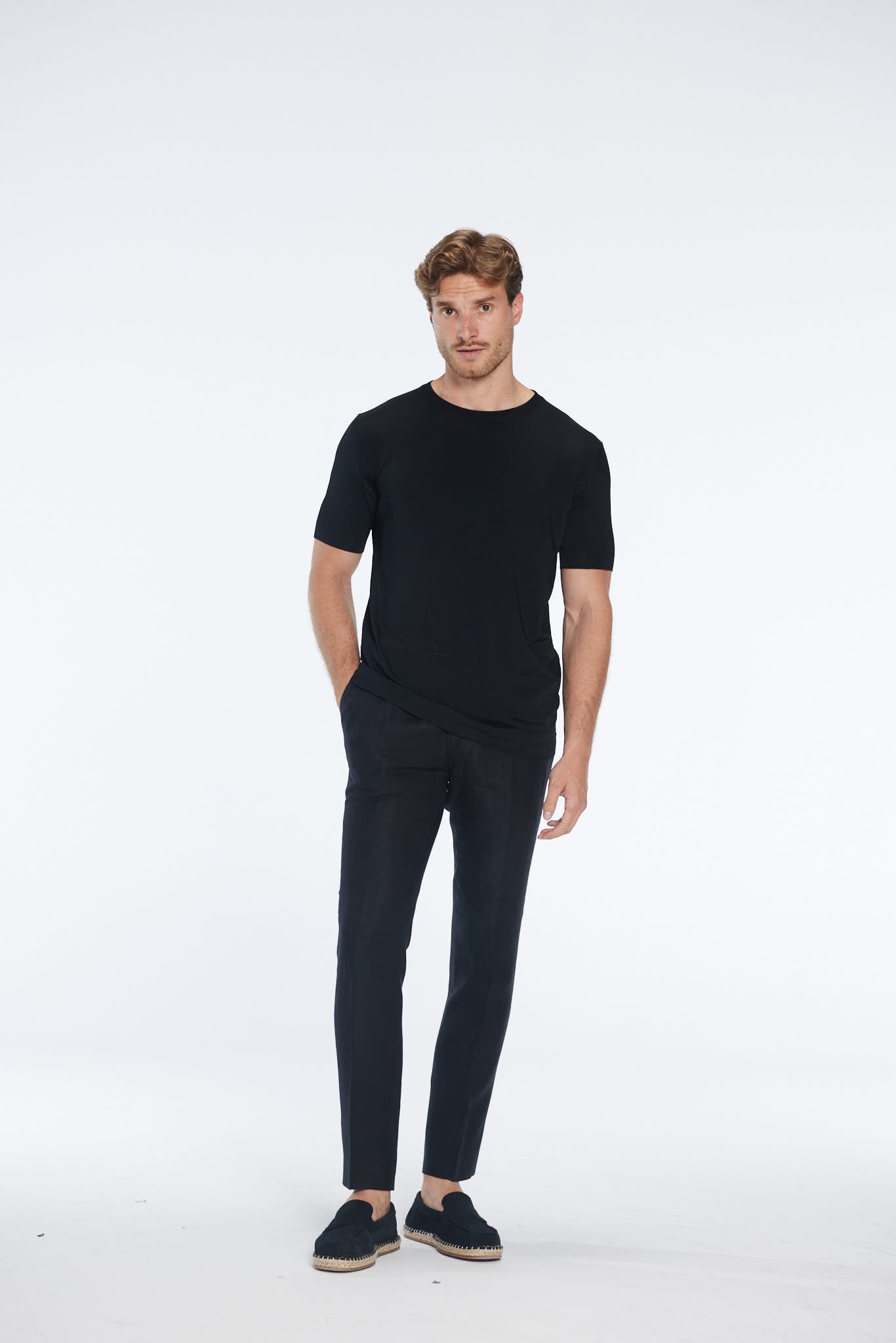 Enzo Black Linen Straight-Leg Pants | Moeva | Men Pants | Each week unveils new pieces—luxury swimwear, fluid resort silhouettes, and elevated summer-to-evening essentials designed to carry you from coastal escapes to city nights.