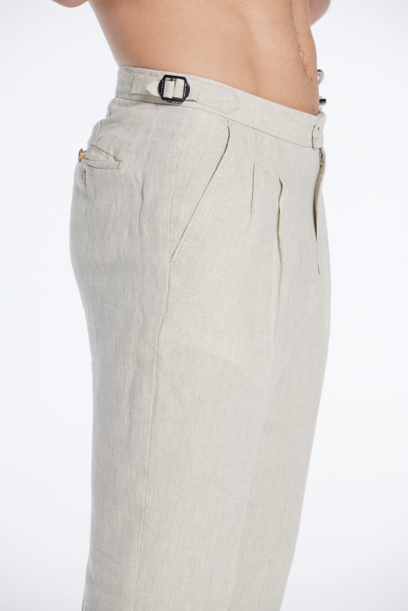 Enzo Beige Linen Straight-Leg Pants | Moeva | Men Pants | Each week unveils new pieces—luxury swimwear, fluid resort silhouettes, and elevated summer-to-evening essentials designed to carry you from coastal escapes to city nights.