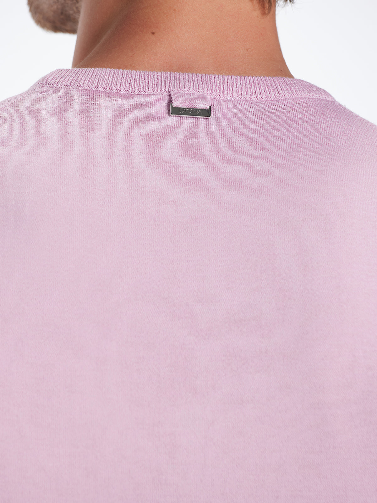 Baron Pink Round-Neck Cotton T-Shirt | Moeva | T-Shirt | Each week unveils new pieces—luxury swimwear, fluid resort silhouettes, and elevated summer-to-evening essentials designed to carry you from coastal escapes to city nights.