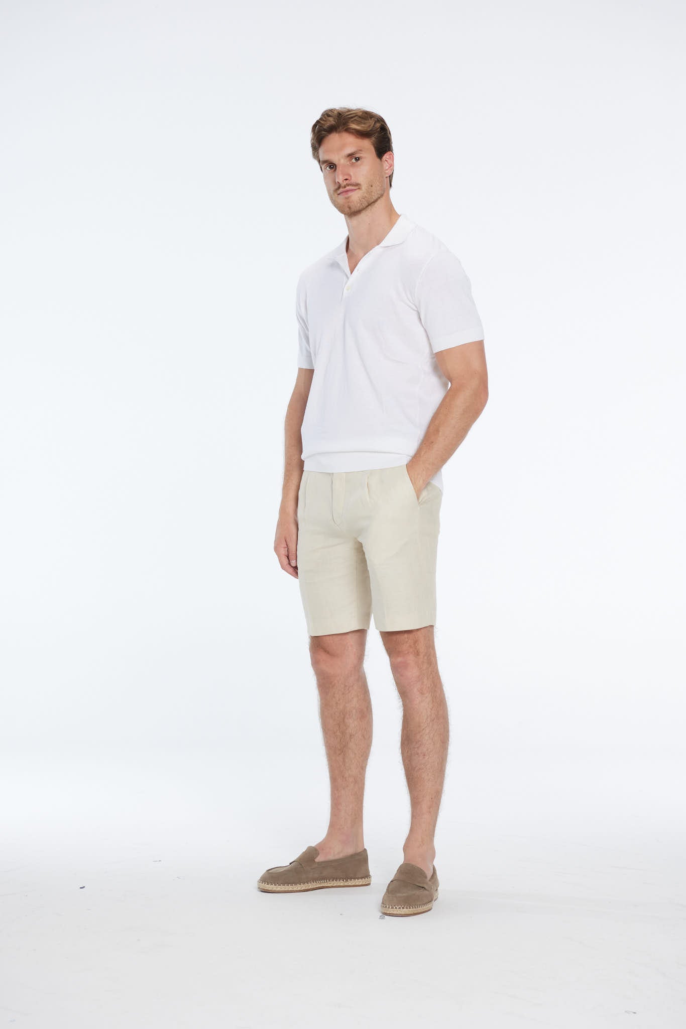 Johan White Cotton Polo Shirt | Moeva | Men Polo Shirts | Each week unveils new pieces—luxury swimwear, fluid resort silhouettes, and elevated summer-to-evening essentials designed to carry you from coastal escapes to city nights.