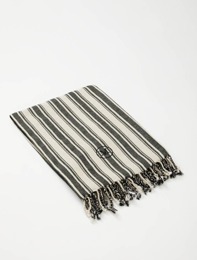 Sole Light Black/Beige Pestemal | Moeva | Towel | Each week unveils new pieces—luxury swimwear, fluid resort silhouettes, and elevated summer-to-evening essentials designed to carry you from coastal escapes to city nights.