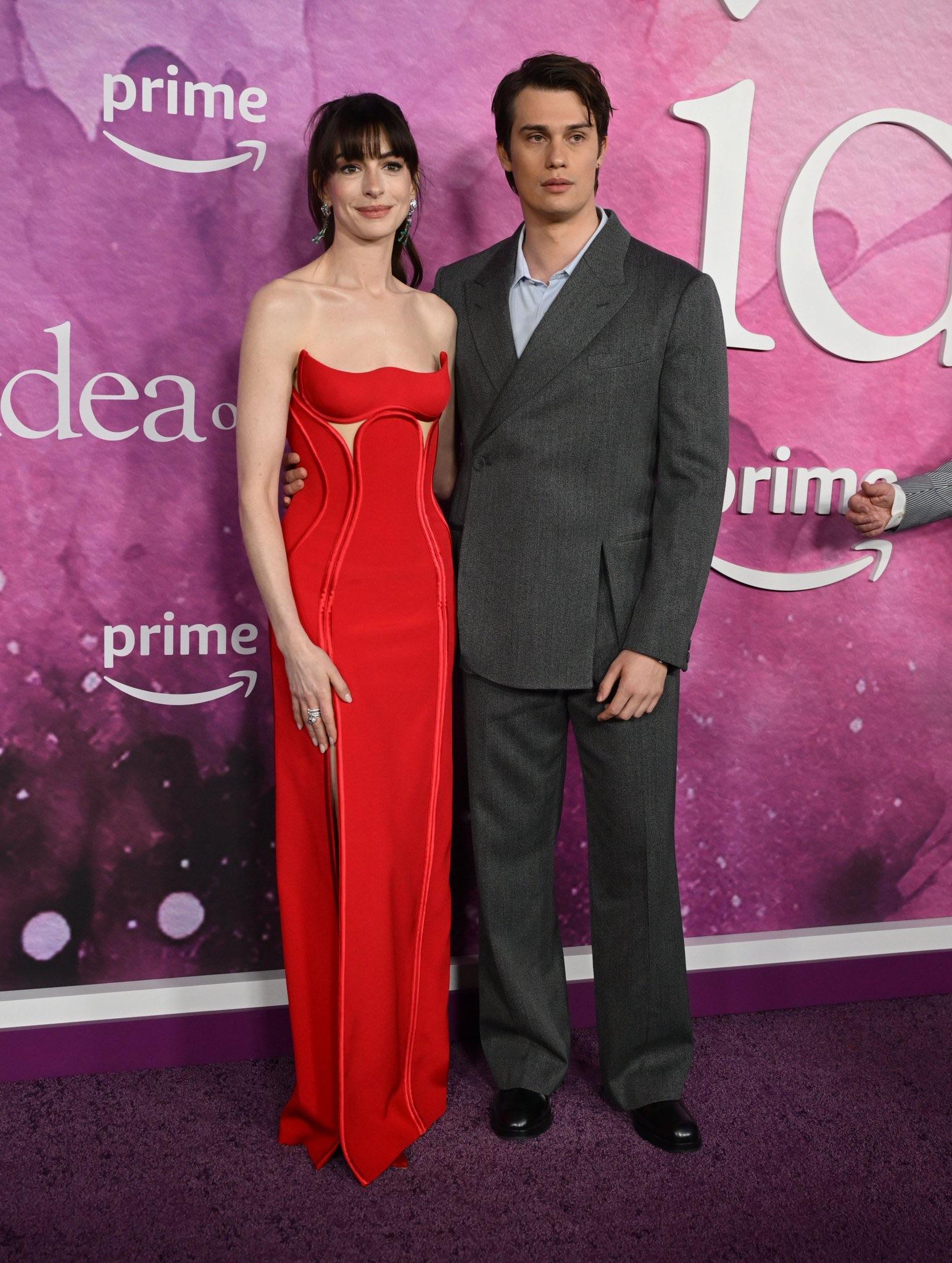 Anne Hathaway & Nicholas Galitzine Gala Night - Moeva