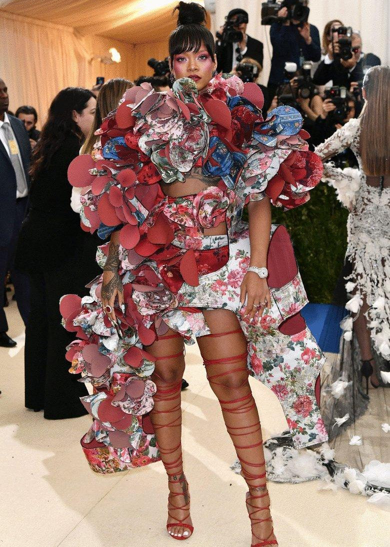 Celebrating the Best Floral Looks from the Met Gala Red Carpet - Moeva