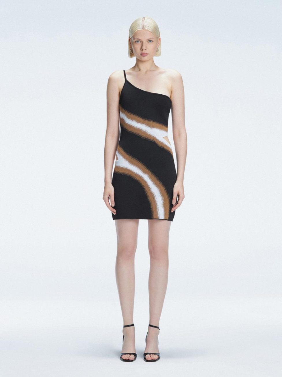 Model showcasing the Agatha Black Degraded Dress with one-shoulder silhouette and adjustable strap.