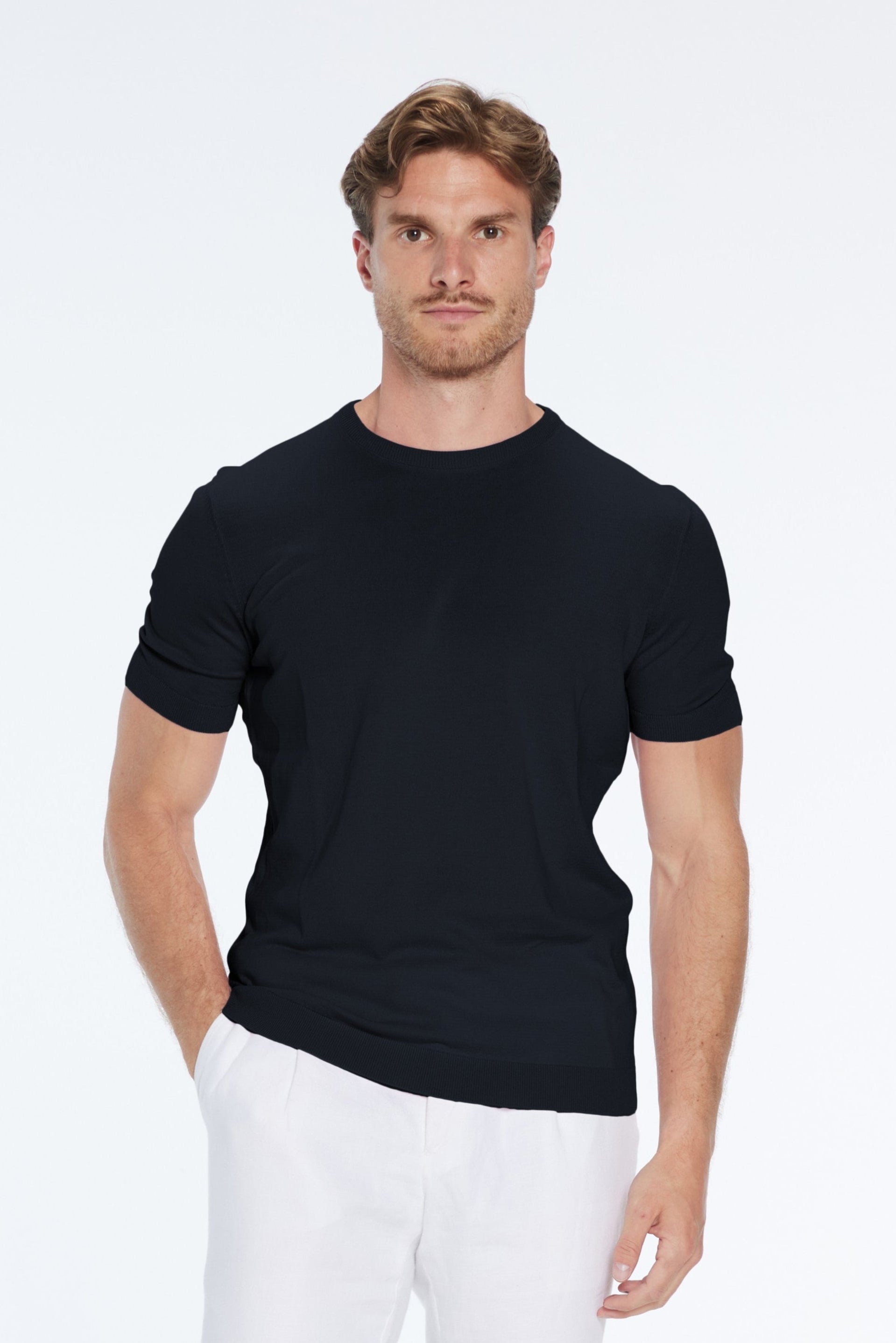 Baron Black Round-Neck Cotton T-Shirt | Moeva | | Each week unveils new pieces—luxury swimwear, fluid resort silhouettes, and elevated summer-to-evening essentials designed to carry you from coastal escapes to city nights.