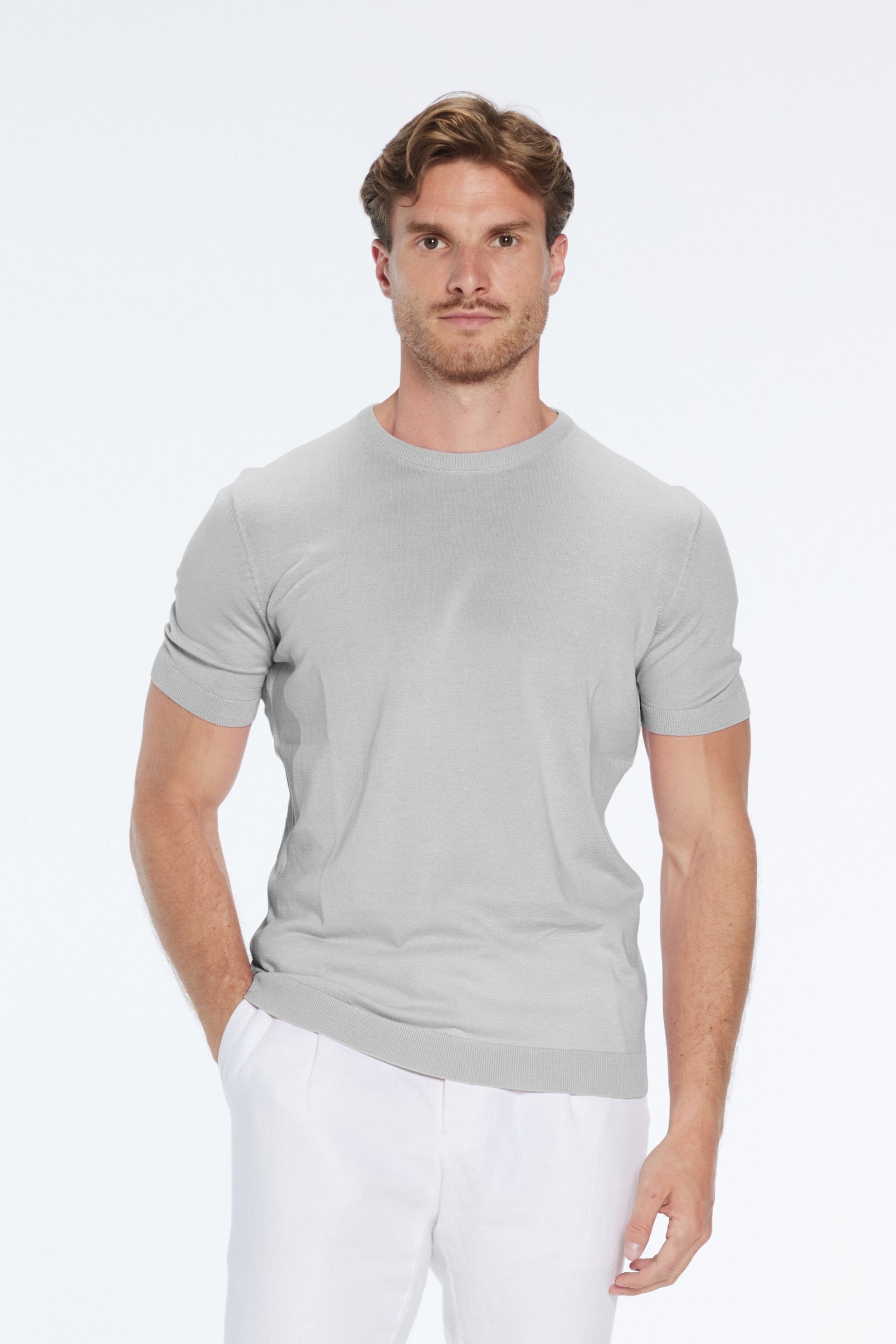 Baron Grey Round-Neck Cotton T-Shirt | Moeva | | Each week unveils new pieces—luxury swimwear, fluid resort silhouettes, and elevated summer-to-evening essentials designed to carry you from coastal escapes to city nights.