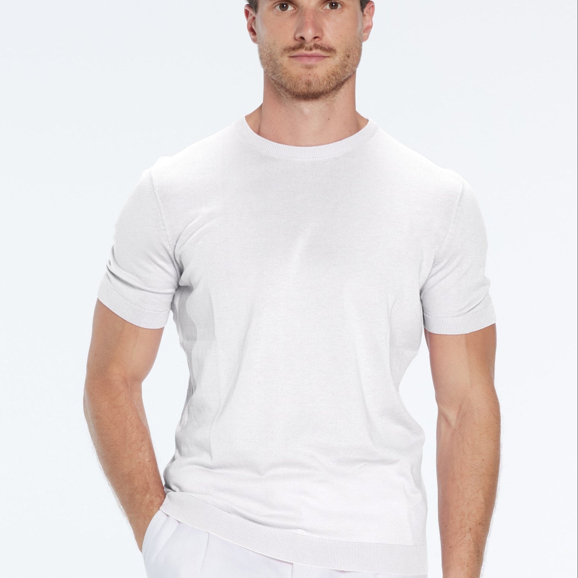 Baron White Round-Neck Cotton T-Shirt | Moeva | T-Shirt | Each week unveils new pieces—luxury swimwear, fluid resort silhouettes, and elevated summer-to-evening essentials designed to carry you from coastal escapes to city nights.