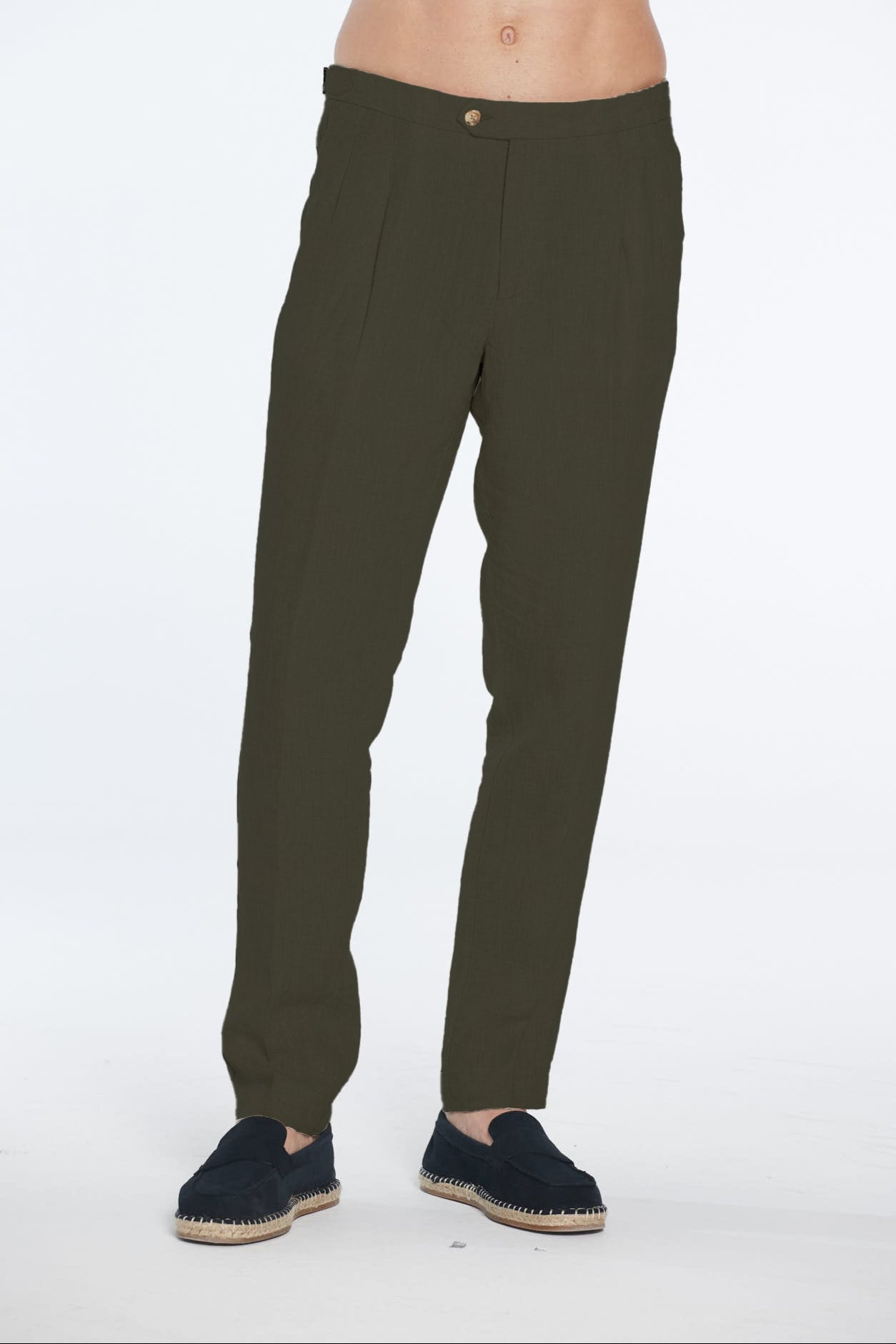 Enzo Army Green Linen Straight-Leg Pants | Moeva | Pants | Each week unveils new pieces—luxury swimwear, fluid resort silhouettes, and elevated summer-to-evening essentials designed to carry you from coastal escapes to city nights.