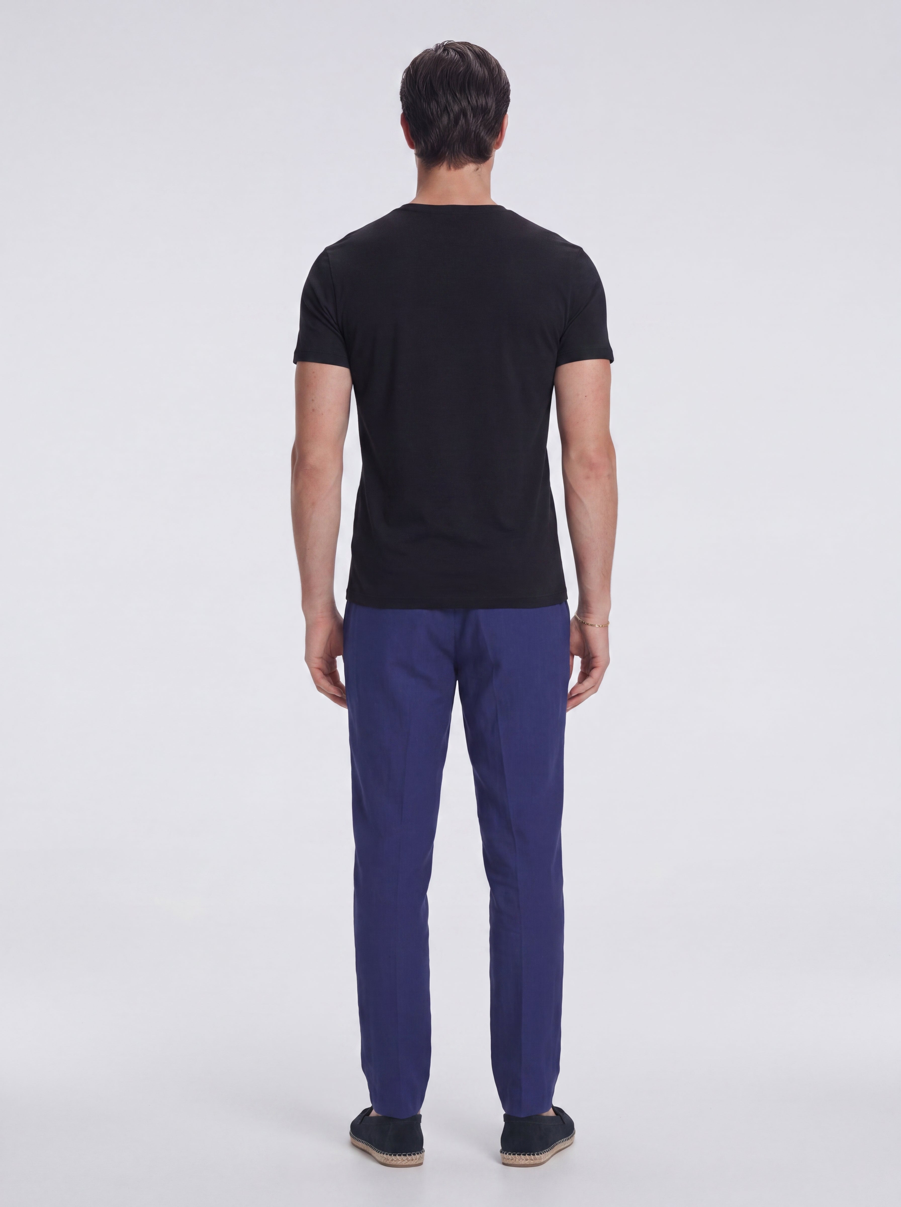 Enzo Dark Blue Linen Straight-Leg Pants | Moeva | Pants | Each week unveils new pieces—luxury swimwear, fluid resort silhouettes, and elevated summer-to-evening essentials designed to carry you from coastal escapes to city nights.