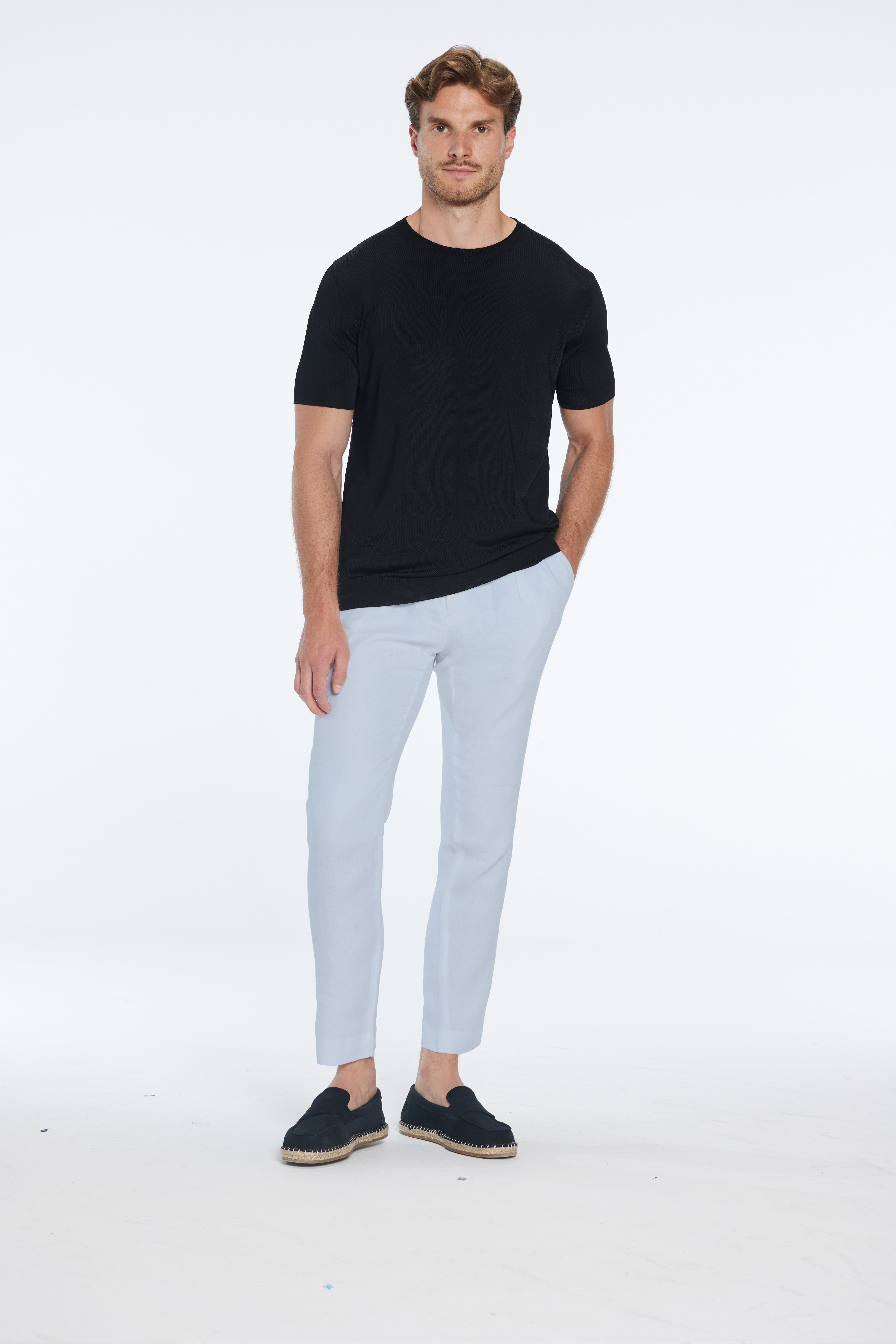 Enzo Light Blue Linen Straight-Leg Pants | Moeva | Pants | Each week unveils new pieces—luxury swimwear, fluid resort silhouettes, and elevated summer-to-evening essentials designed to carry you from coastal escapes to city nights.