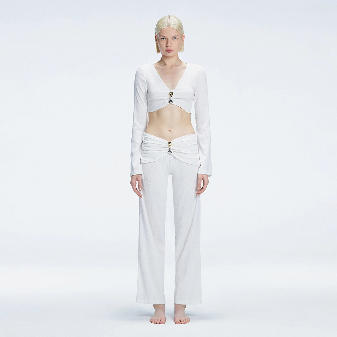 Helena Straight Leg Accessorised White Pants | Moeva | Pants | Each week unveils new pieces—luxury swimwear, fluid resort silhouettes, and elevated summer-to-evening essentials designed to carry you from coastal escapes to city nights.