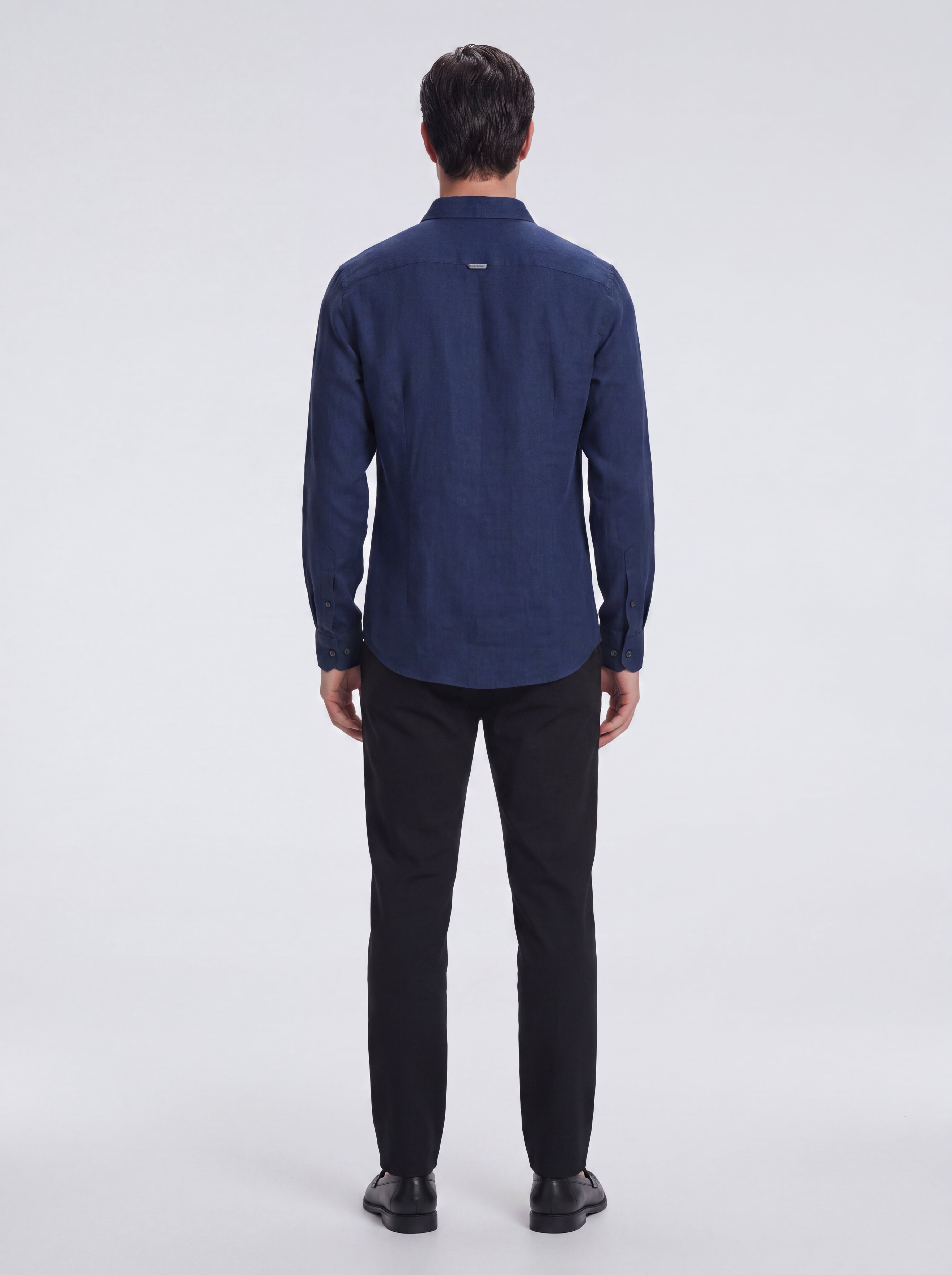 James Dark Blue Linen Slim-Fit Shirt | Moeva | Shirt | Each week unveils new pieces—luxury swimwear, fluid resort silhouettes, and elevated summer-to-evening essentials designed to carry you from coastal escapes to city nights.