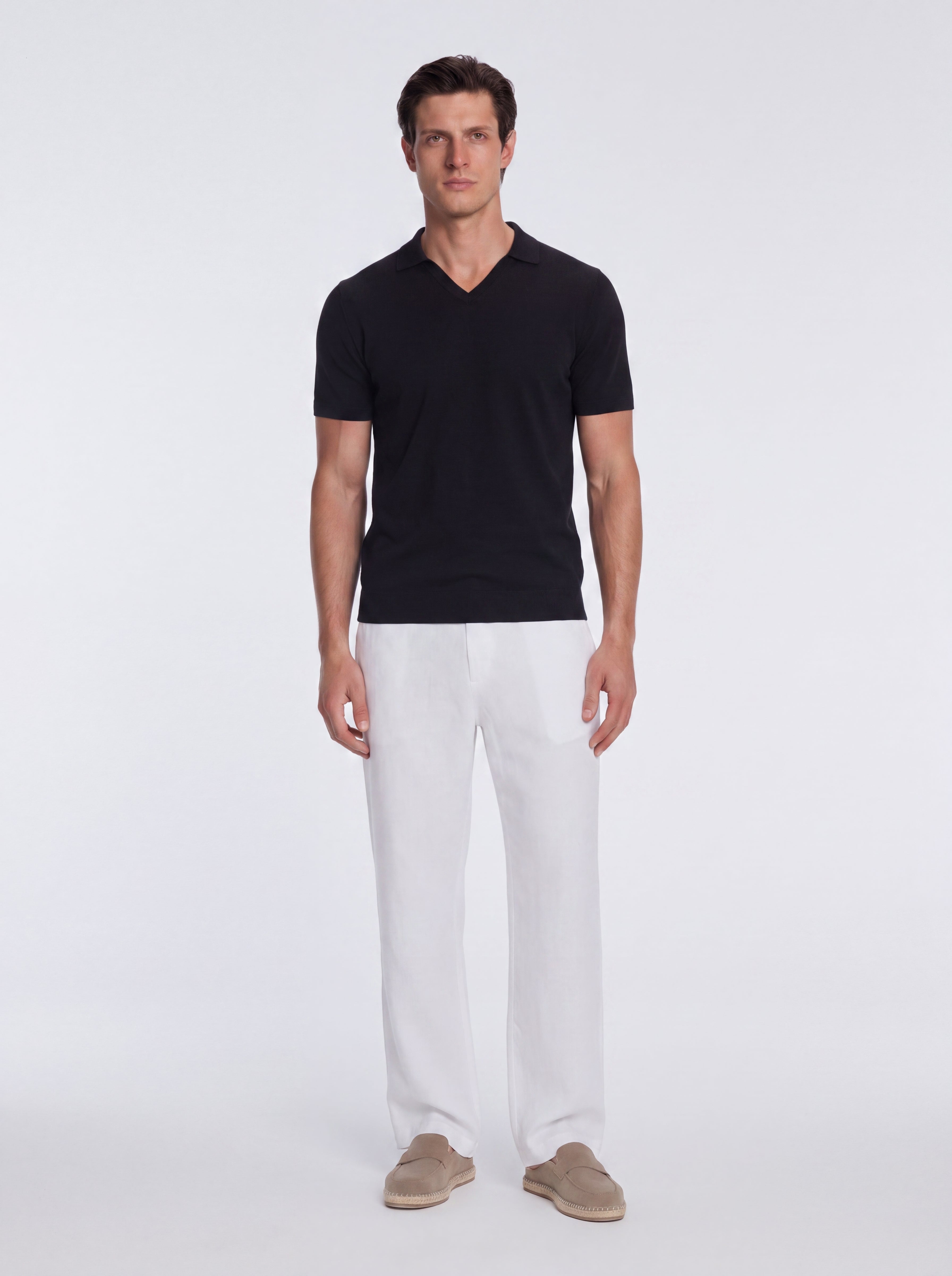 Johan Black Cotton Polo Shirt whit Buttons | Moeva | T-Shirt | Each week unveils new pieces—luxury swimwear, fluid resort silhouettes, and elevated summer-to-evening essentials designed to carry you from coastal escapes to city nights.