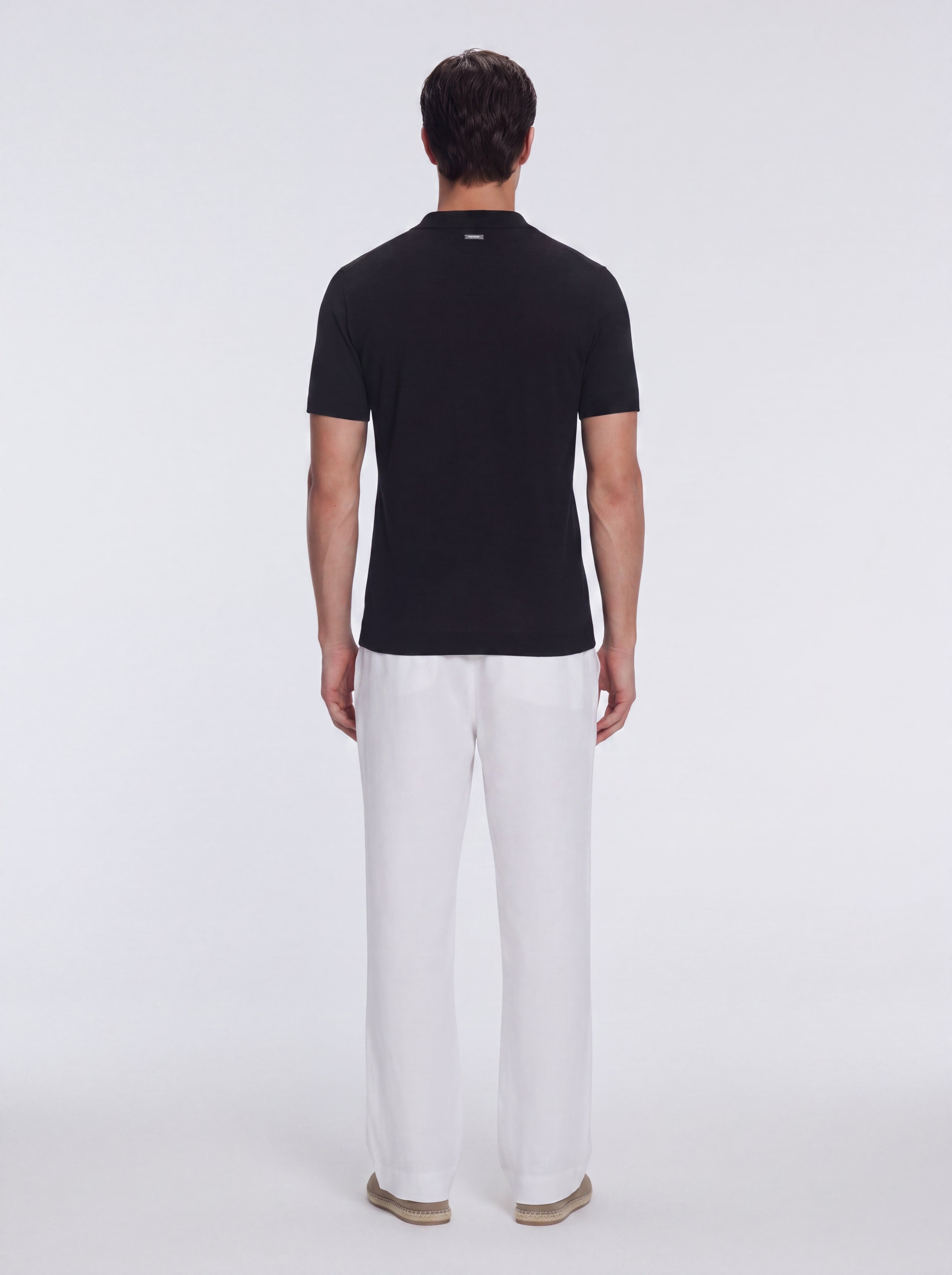 Johan Black Cotton Polo Shirt whit Buttons | Moeva | T-Shirt | Each week unveils new pieces—luxury swimwear, fluid resort silhouettes, and elevated summer-to-evening essentials designed to carry you from coastal escapes to city nights.