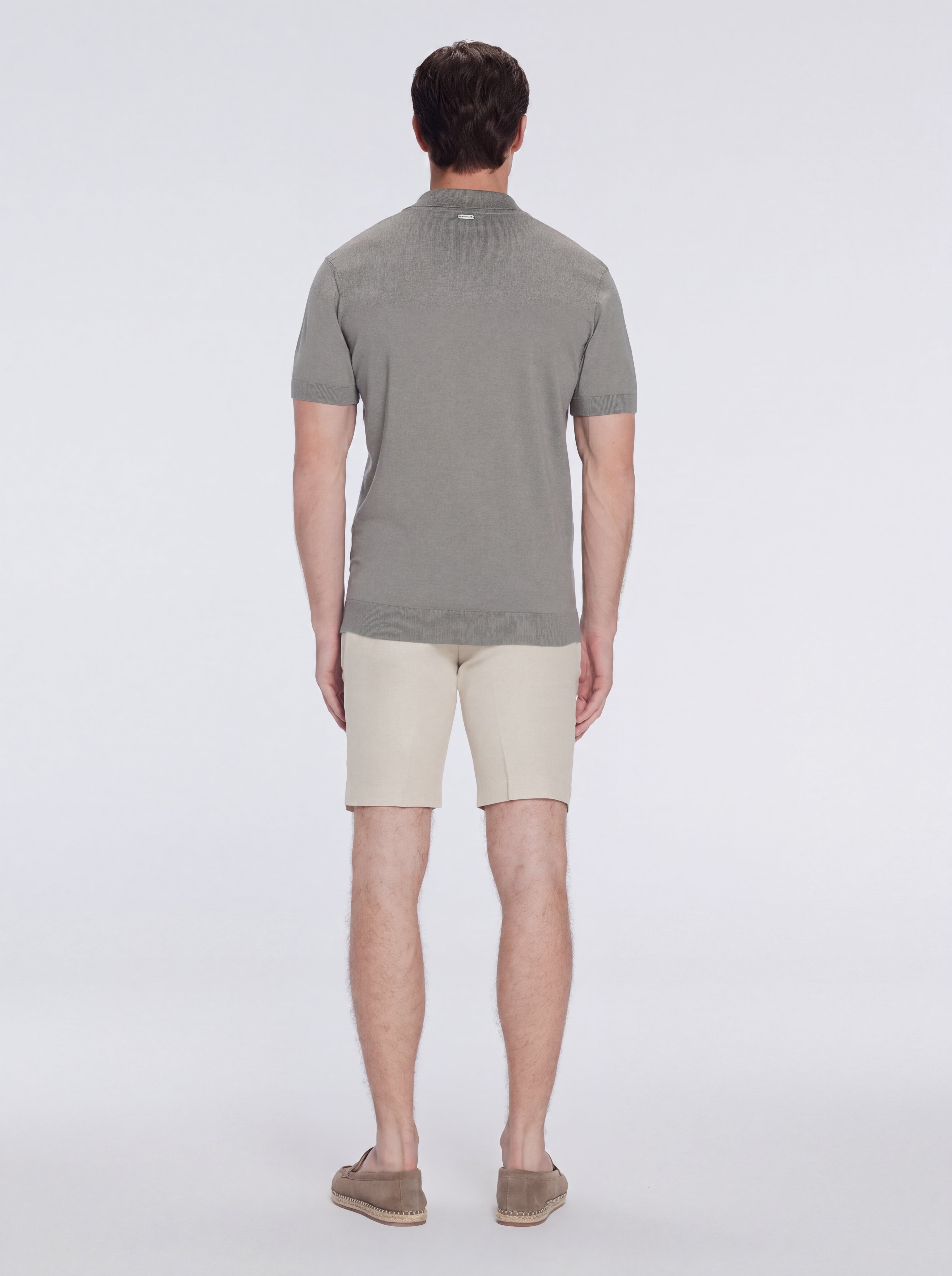 Johan Khaki Cotton Polo Shirt whit Buttons | Moeva | T-Shirt | Each week unveils new pieces—luxury swimwear, fluid resort silhouettes, and elevated summer-to-evening essentials designed to carry you from coastal escapes to city nights.