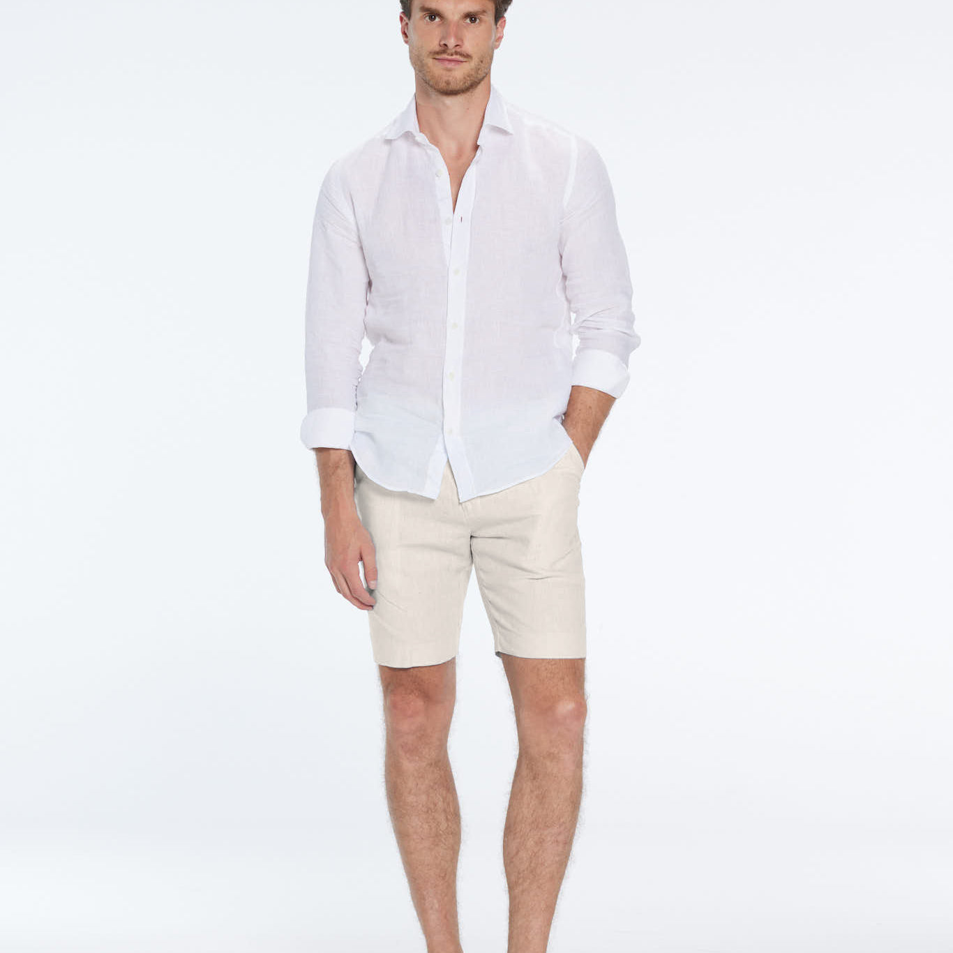 Marco Linen Beige Shorts | Moeva | Shorts | Each week unveils new pieces—luxury swimwear, fluid resort silhouettes, and elevated summer-to-evening essentials designed to carry you from coastal escapes to city nights.