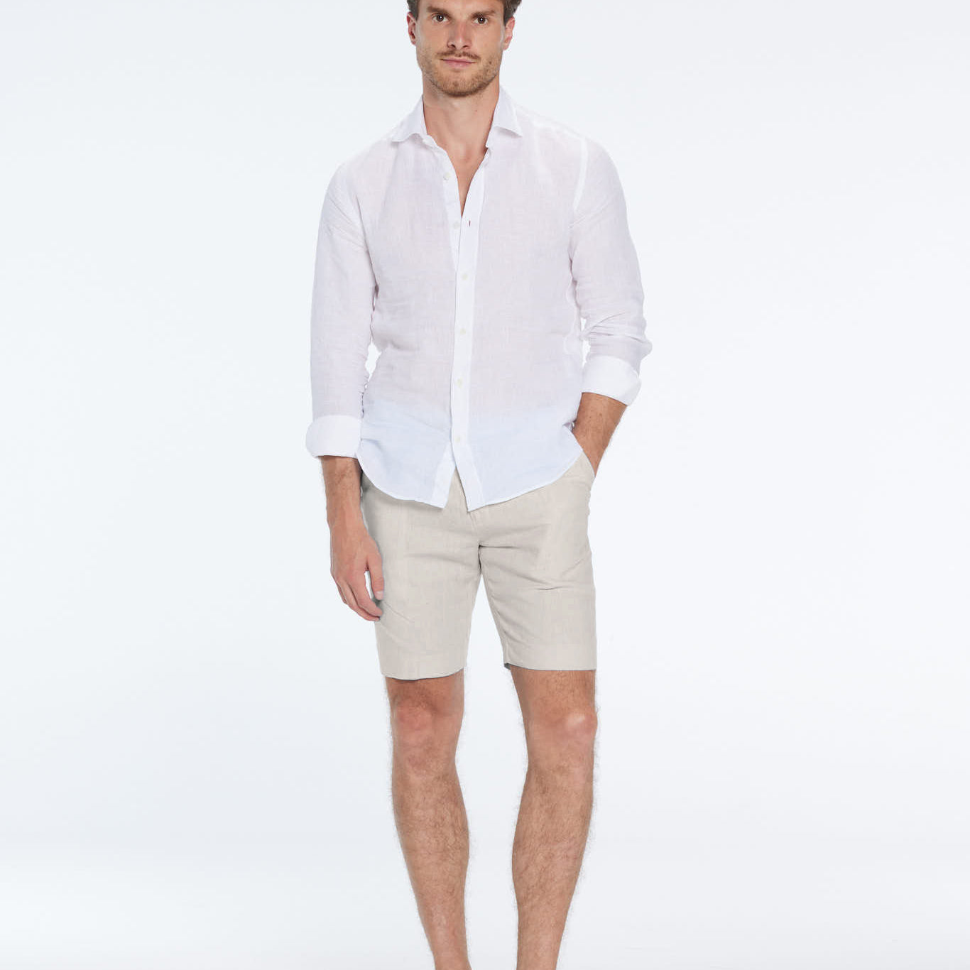 Marco Linen Semigrey Shorts | Moeva | Shorts | Each week unveils new pieces—luxury swimwear, fluid resort silhouettes, and elevated summer-to-evening essentials designed to carry you from coastal escapes to city nights.