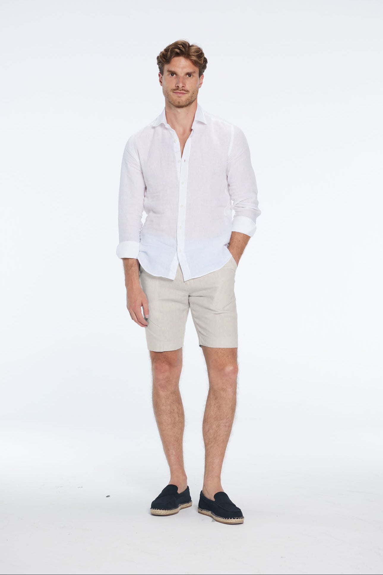 Marco Linen Semigrey Shorts | Moeva | Shorts | Each week unveils new pieces—luxury swimwear, fluid resort silhouettes, and elevated summer-to-evening essentials designed to carry you from coastal escapes to city nights.
