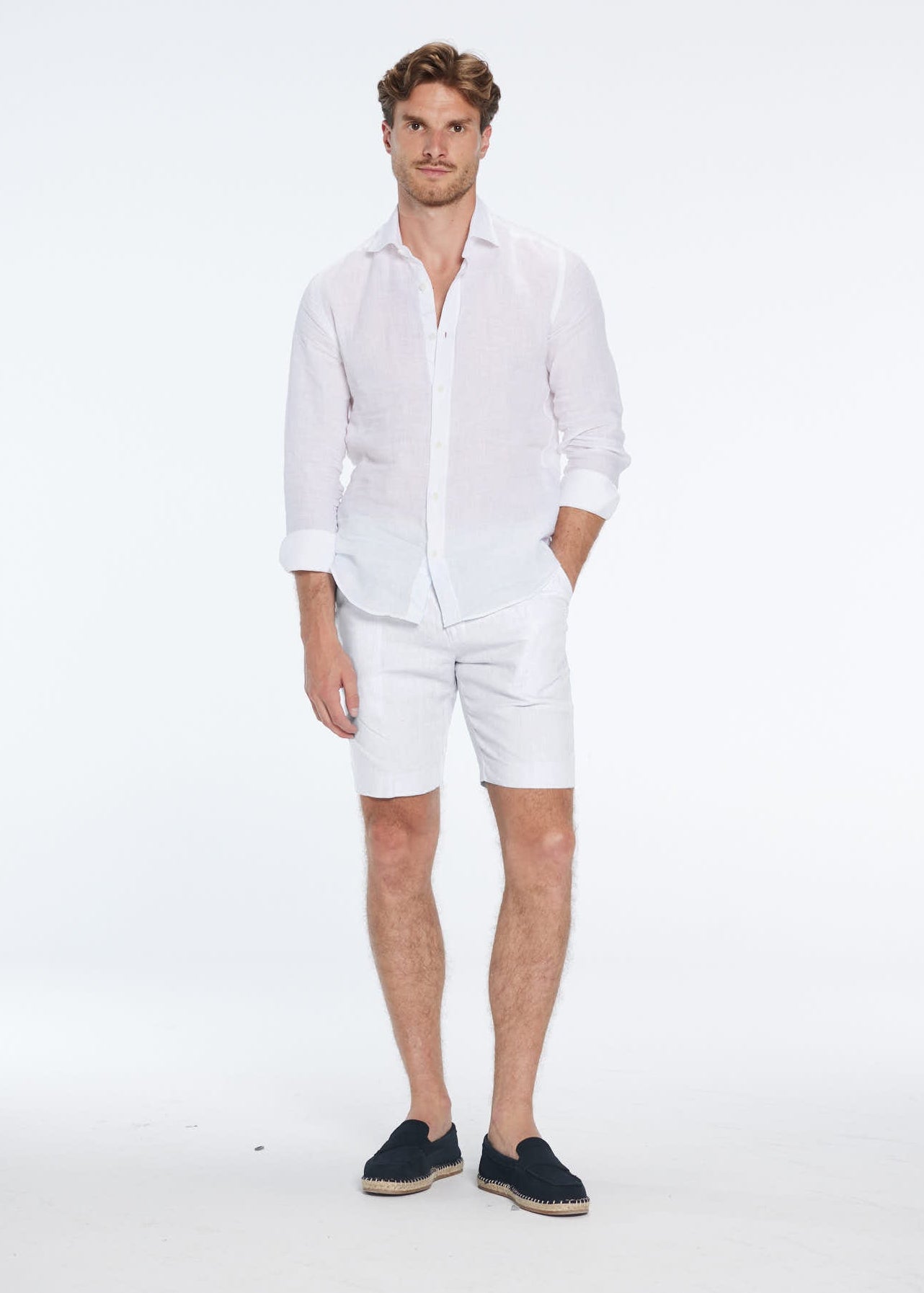 Marco Linen White Shorts | Moeva | Shorts | Each week unveils new pieces—luxury swimwear, fluid resort silhouettes, and elevated summer-to-evening essentials designed to carry you from coastal escapes to city nights.