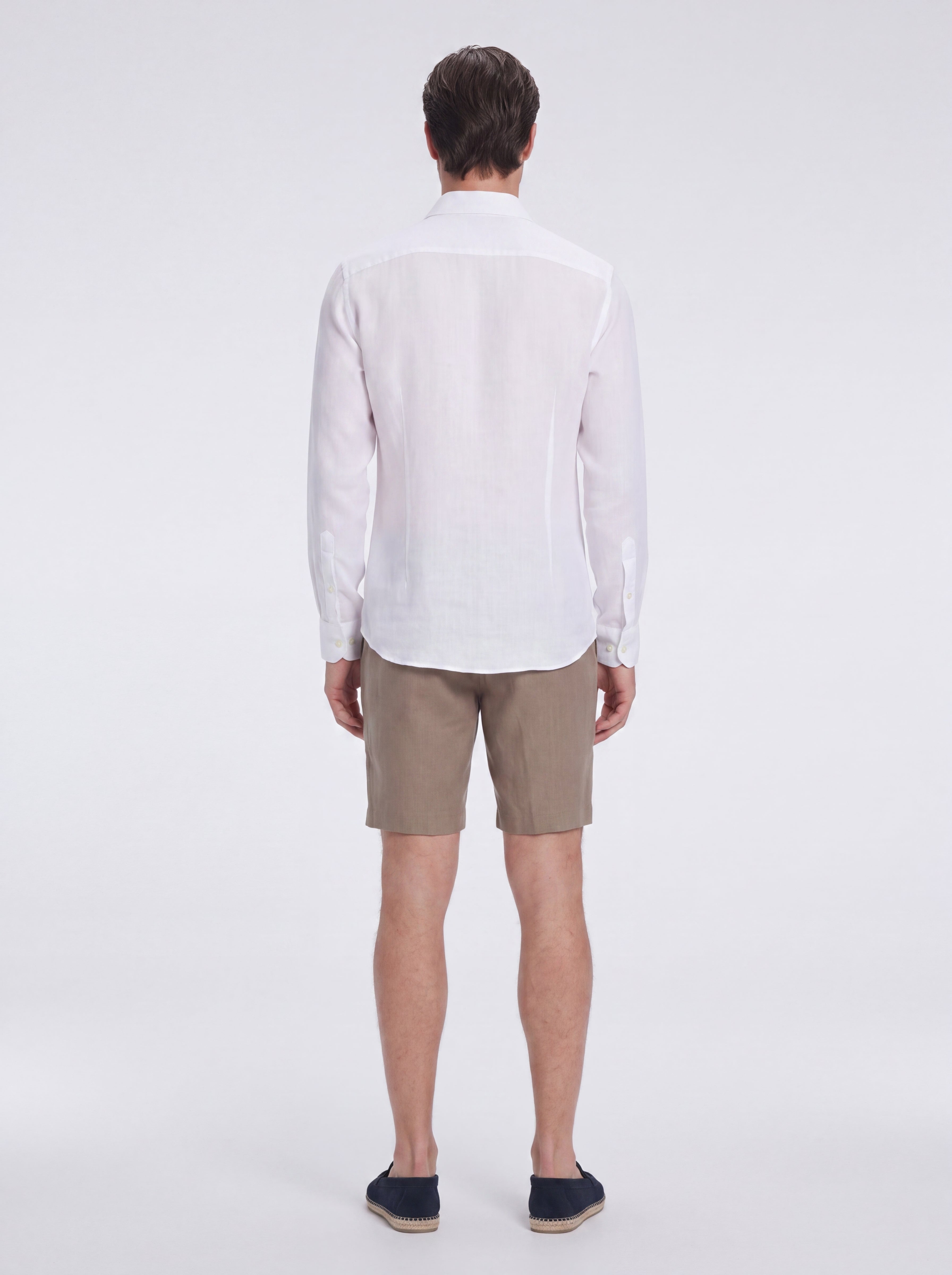 Marco Taupe Linen Shorts | Moeva | Shorts | Each week unveils new pieces—luxury swimwear, fluid resort silhouettes, and elevated summer-to-evening essentials designed to carry you from coastal escapes to city nights.