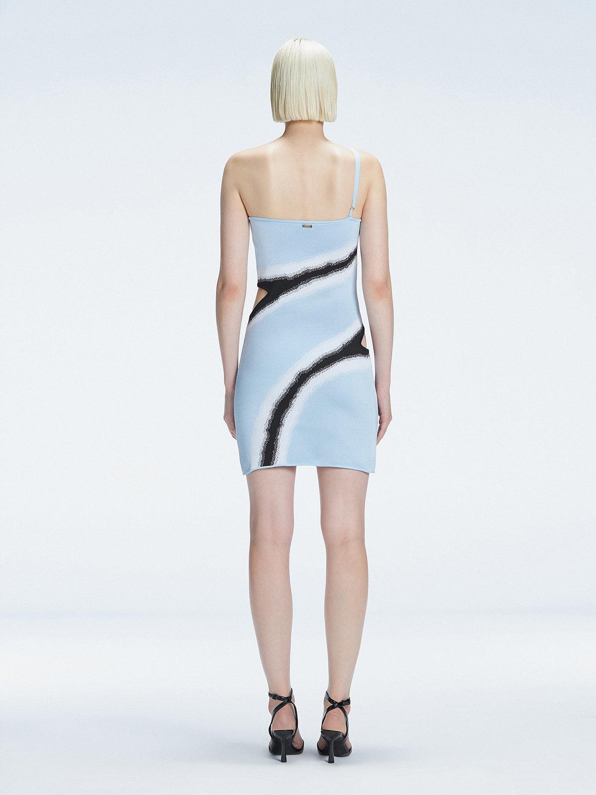 Back view of the adjustable strap on the Agatha Blue Degraded Dress, illustrating its customizable fit.