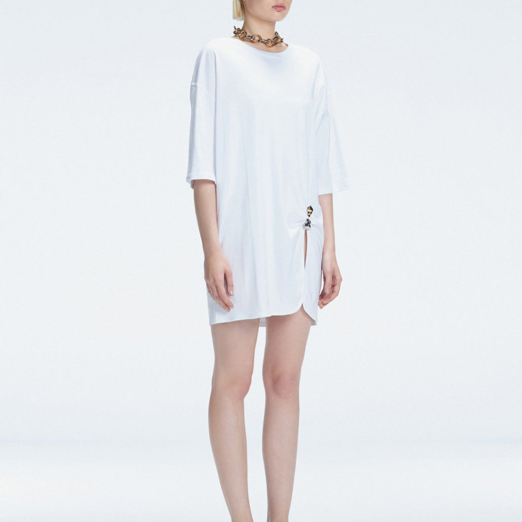 Lavinia Accessorised Cotton Maxi T-Sirt | Moeva | Dress | Each week unveils new pieces—luxury swimwear, fluid resort silhouettes, and elevated summer-to-evening essentials designed to carry you from coastal escapes to city nights.