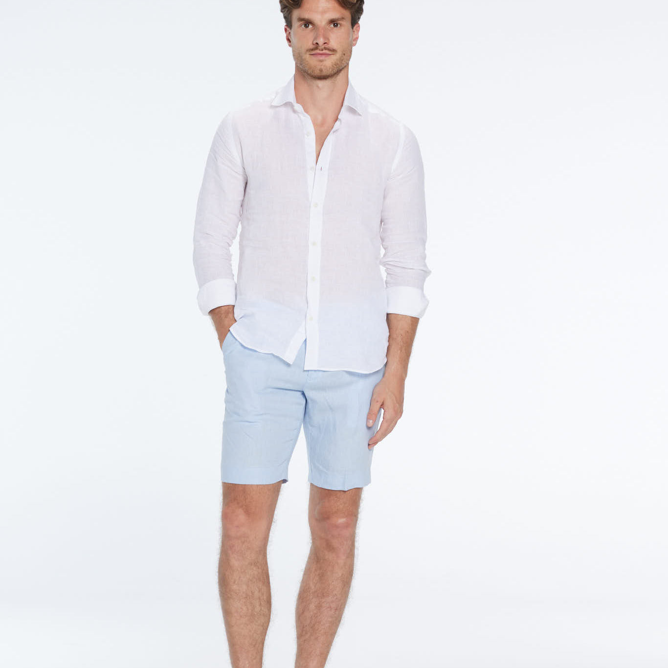 Marco Linen Light Blue Shorts | Moeva | Shorts | Each week unveils new pieces—luxury swimwear, fluid resort silhouettes, and elevated summer-to-evening essentials designed to carry you from coastal escapes to city nights.