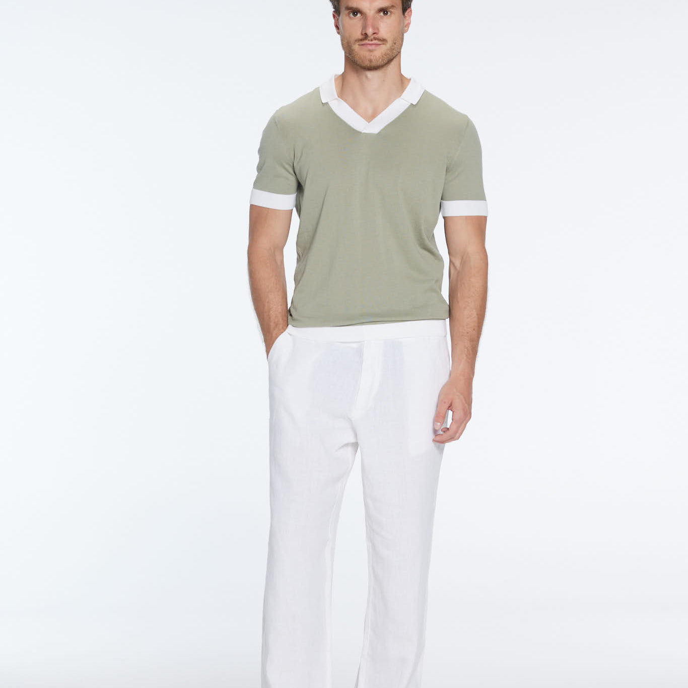 Troy Green/White V-Neck T-Shirt with Contrast Trim | Moeva | T-Shirt | Each week unveils new pieces—luxury swimwear, fluid resort silhouettes, and elevated summer-to-evening essentials designed to carry you from coastal escapes to city nights.