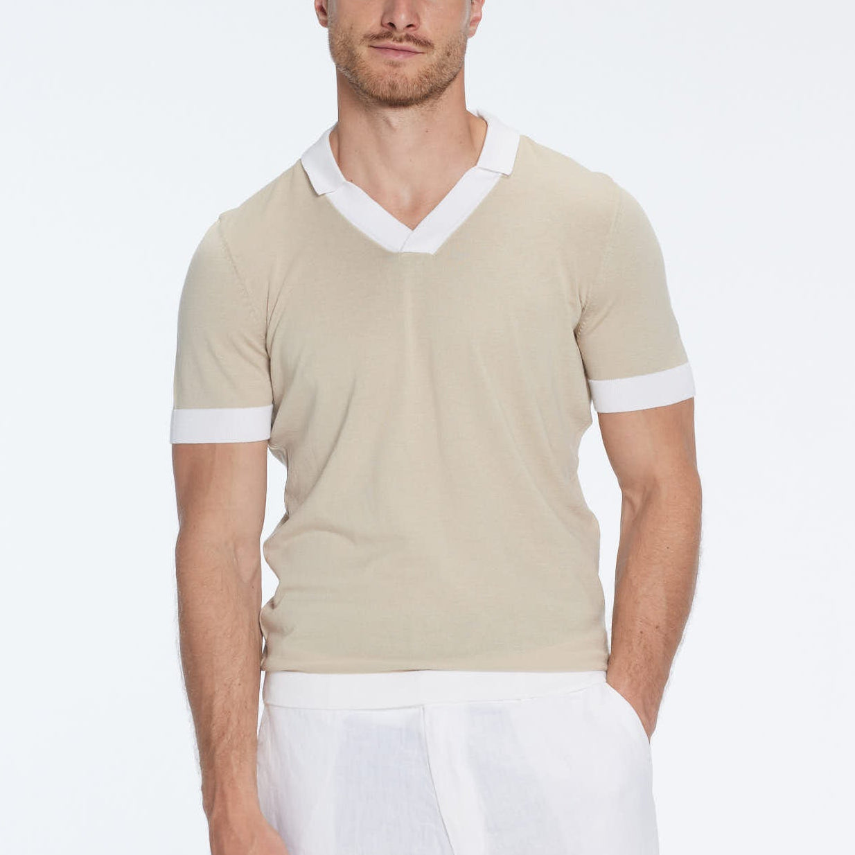 Troy Nude/White V-Neck T-Shirt with Contrast Trim | Moeva | T-Shirt | Each week unveils new pieces—luxury swimwear, fluid resort silhouettes, and elevated summer-to-evening essentials designed to carry you from coastal escapes to city nights.