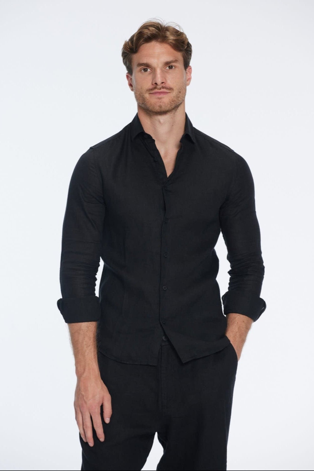James Black Linen Slim-Fit Shirt | Moeva | Men Classic Collar Shirts | Each week unveils new pieces—luxury swimwear, fluid resort silhouettes, and elevated summer-to-evening essentials designed to carry you from coastal escapes to city nights.