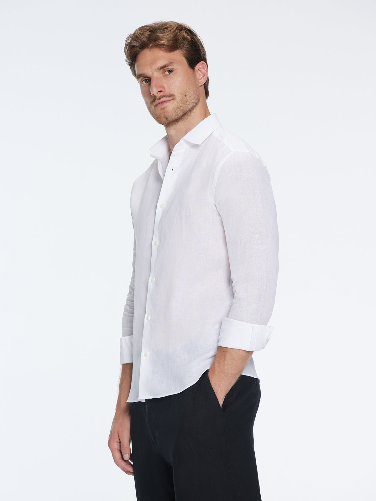 James White Linen Slim-Fit Shirt | Moeva | Shirt | Each week unveils new pieces—luxury swimwear, fluid resort silhouettes, and elevated summer-to-evening essentials designed to carry you from coastal escapes to city nights.