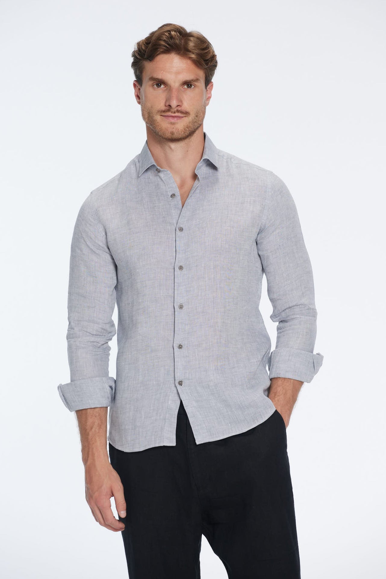 James Grey Linen Slim-Fit Shirt | Moeva | Men Classic Collar Shirts | Each week unveils new pieces—luxury swimwear, fluid resort silhouettes, and elevated summer-to-evening essentials designed to carry you from coastal escapes to city nights.