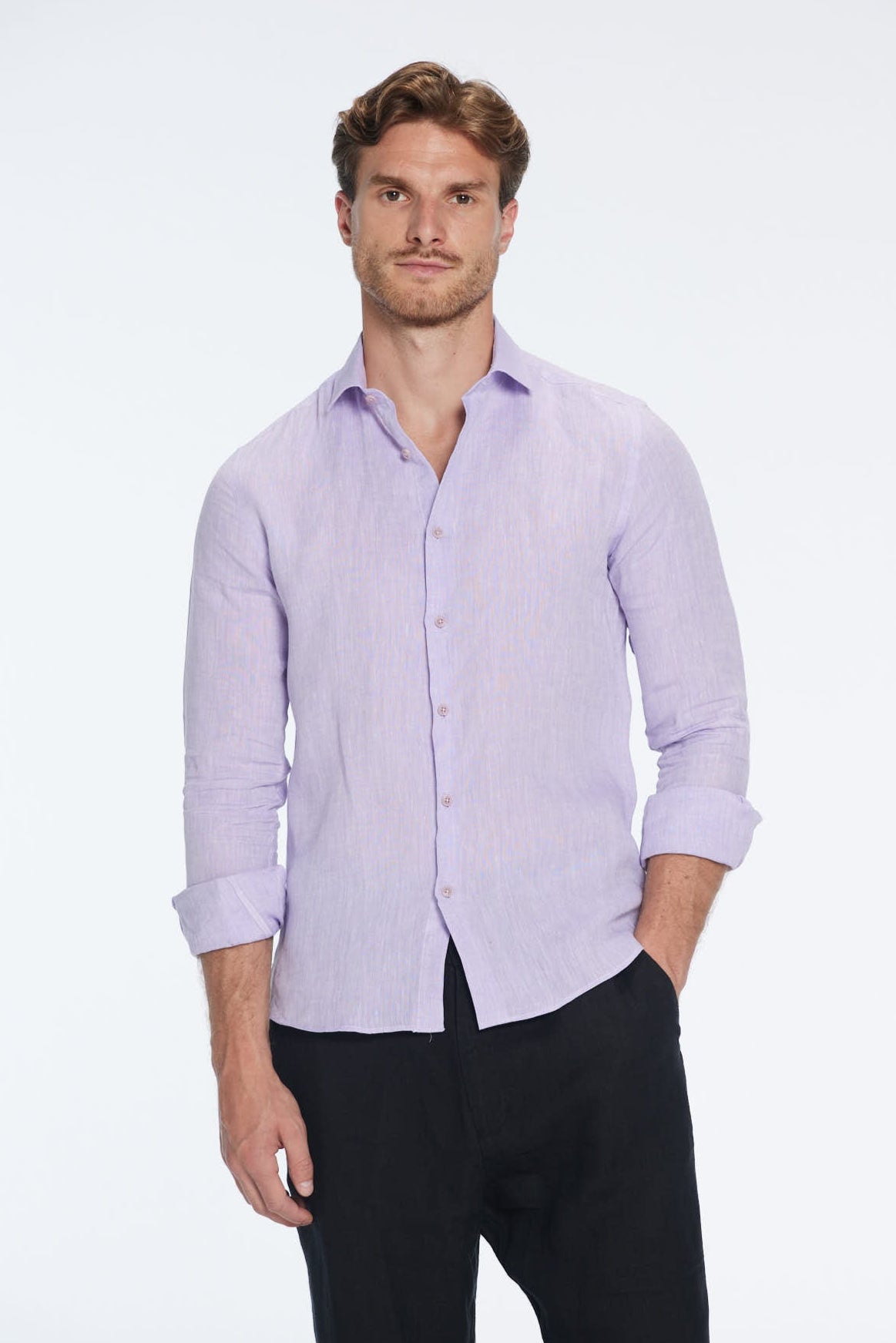 James Lilac Linen Slim-Fit Shirt | Moeva | Men Classic Collar Shirts | Each week unveils new pieces—luxury swimwear, fluid resort silhouettes, and elevated summer-to-evening essentials designed to carry you from coastal escapes to city nights.