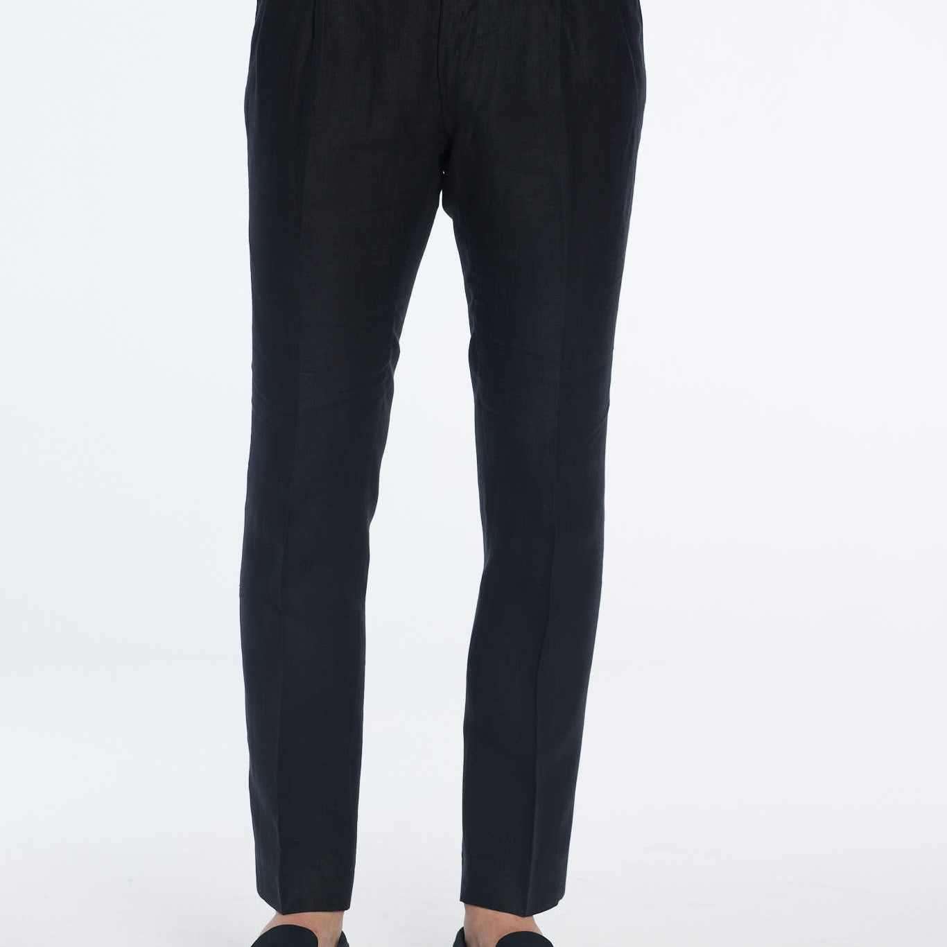 Enzo Black Linen Straight-Leg Pants | Moeva | Pants | Each week unveils new pieces—luxury swimwear, fluid resort silhouettes, and elevated summer-to-evening essentials designed to carry you from coastal escapes to city nights.