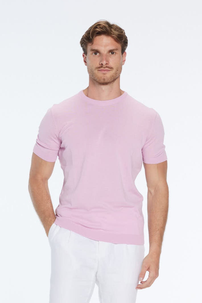 Baron Pink Round-Neck Cotton T-Shirt | Moeva | | Each week unveils new pieces—luxury swimwear, fluid resort silhouettes, and elevated summer-to-evening essentials designed to carry you from coastal escapes to city nights.