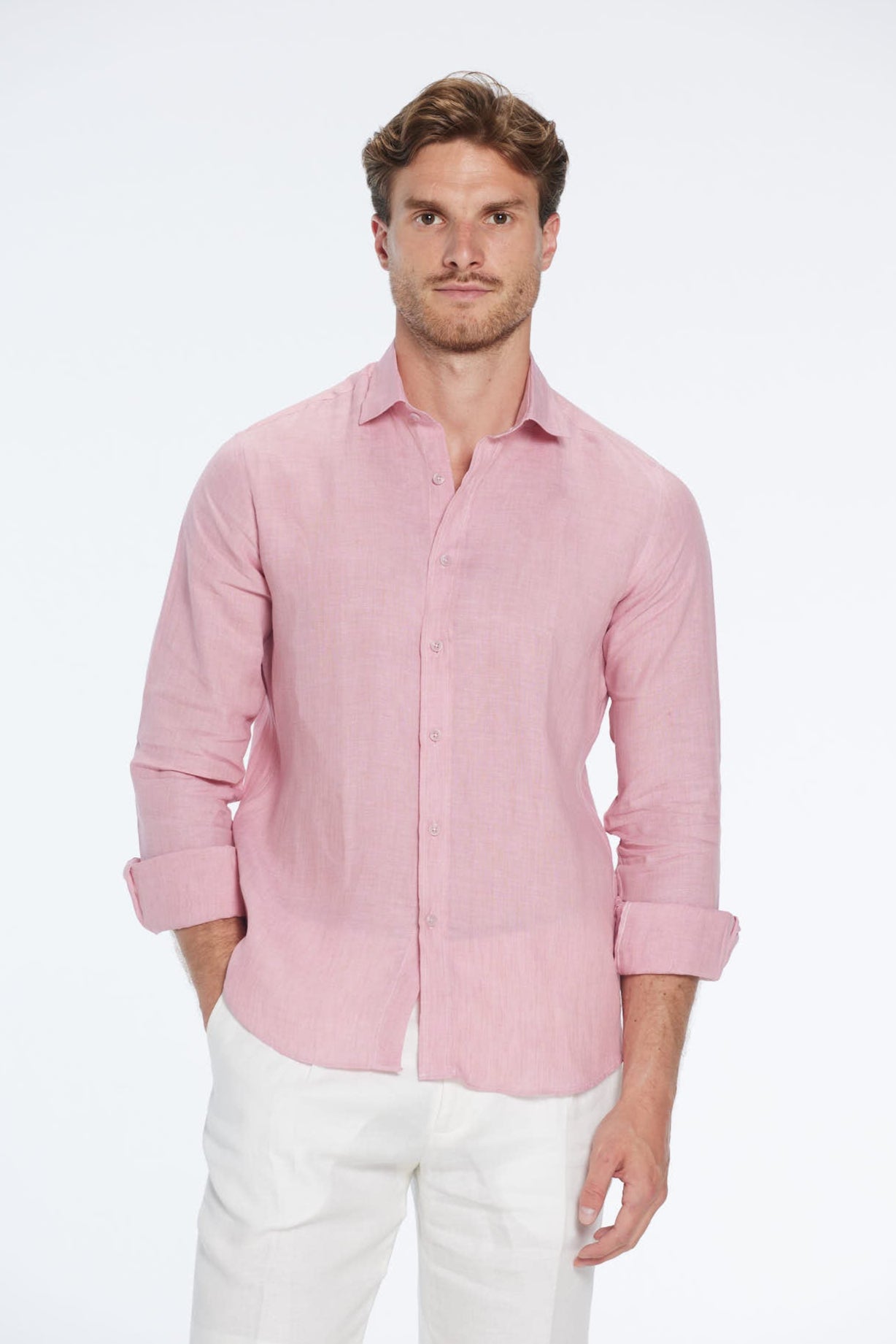 Harry Pink Linen Shirt with Spread Collar | Moeva | Men Classic Collar Shirts | Each week unveils new pieces—luxury swimwear, fluid resort silhouettes, and elevated summer-to-evening essentials designed to carry you from coastal escapes to city nights.