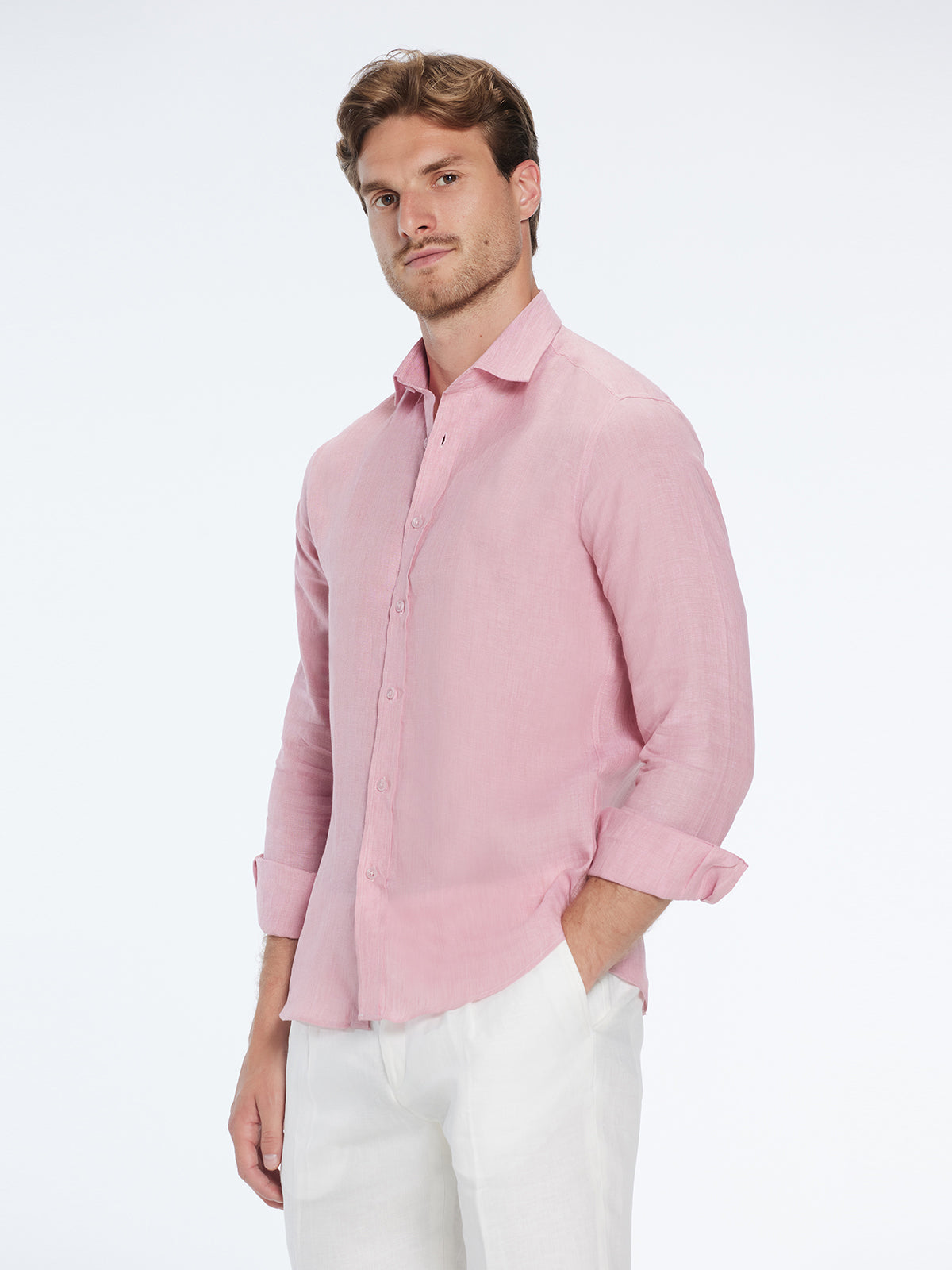 Harry Pink Linen Shirt with Spread Collar | Moeva | Shirt | Each week unveils new pieces—luxury swimwear, fluid resort silhouettes, and elevated summer-to-evening essentials designed to carry you from coastal escapes to city nights.
