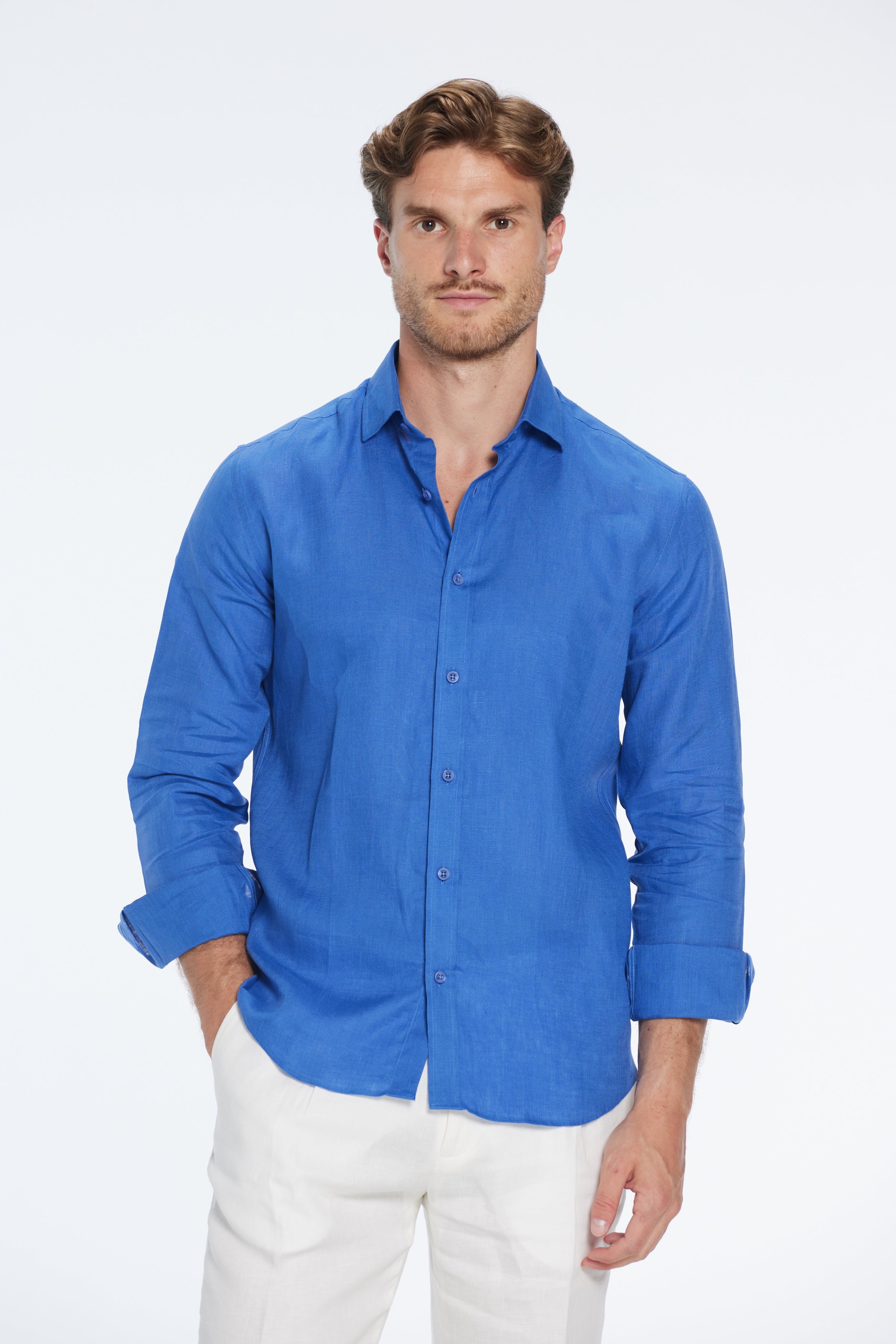 Harry Sax Blue Linen Shirt with Spread Collar | Moeva | Men Classic Collar Shirts | Each week unveils new pieces—luxury swimwear, fluid resort silhouettes, and elevated summer-to-evening essentials designed to carry you from coastal escapes to city nights.