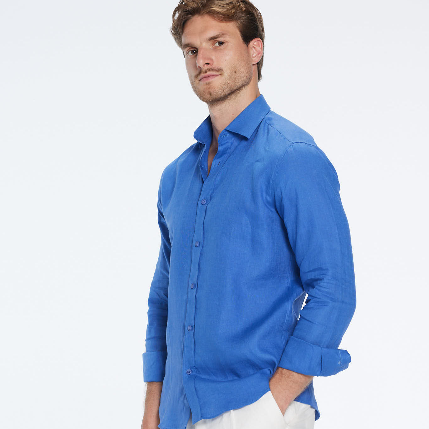 Harry Sax Blue Linen Shirt with Spread Collar | Moeva | Shirt | Each week unveils new pieces—luxury swimwear, fluid resort silhouettes, and elevated summer-to-evening essentials designed to carry you from coastal escapes to city nights.