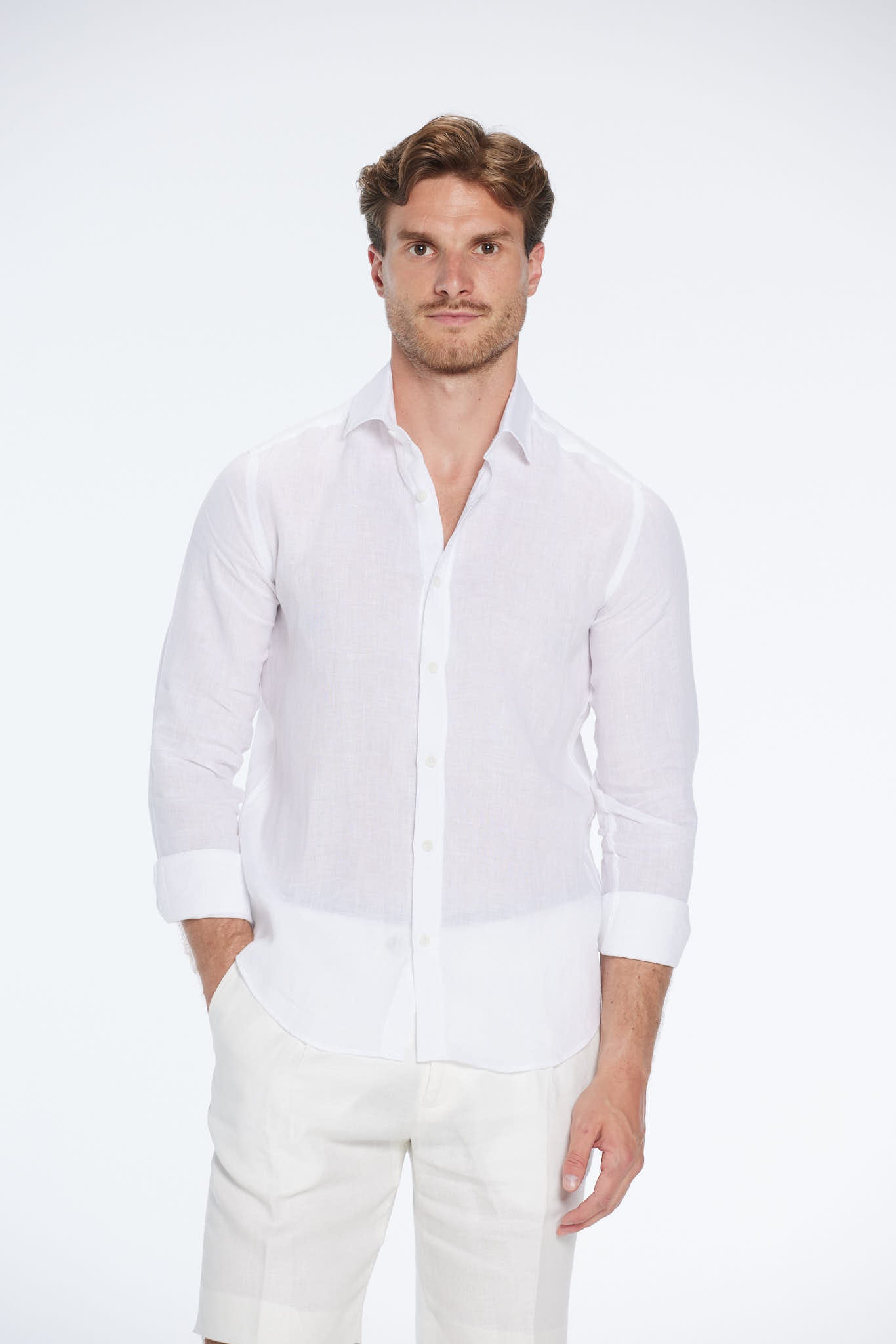 The European Kid - Harry White Linen Shirt with Spread Collar | Moeva | Shirt | Each week unveils new pieces—luxury swimwear, fluid resort silhouettes, and elevated summer-to-evening essentials designed to carry you from coastal escapes to city nights.