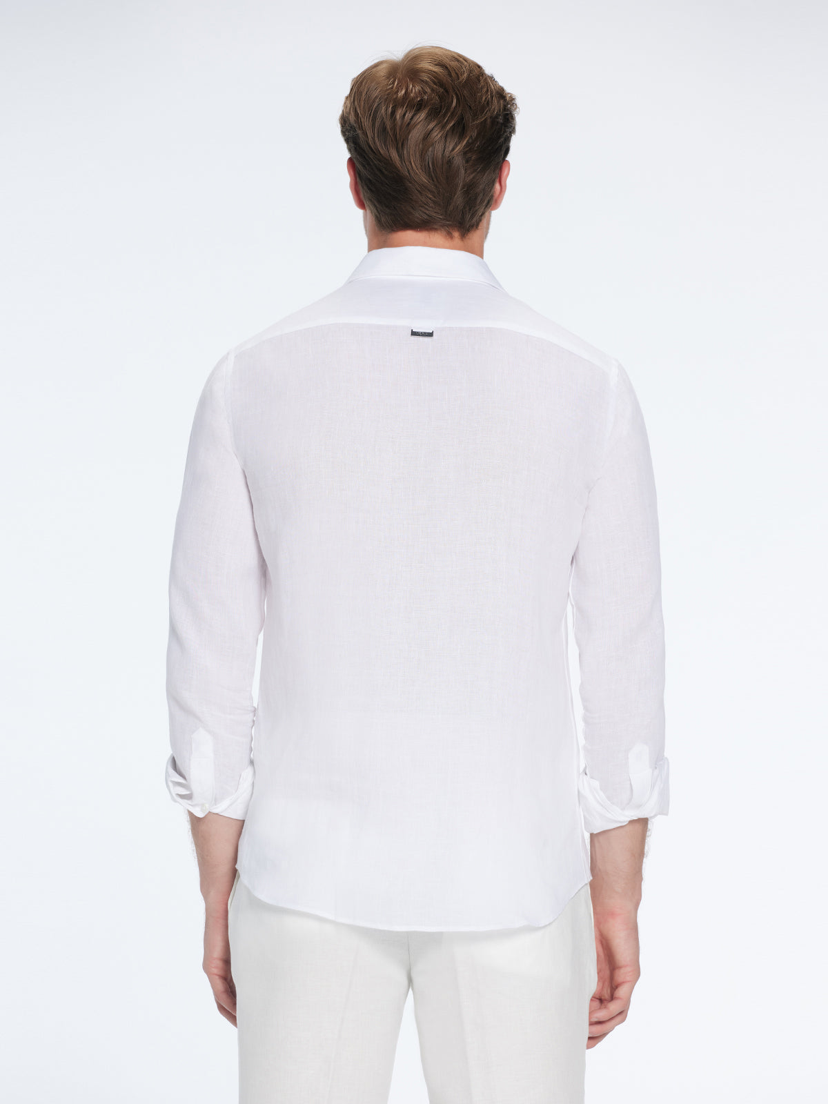 Harry White Linen Shirt with Spread Collar | Moeva | Shirt | Each week unveils new pieces—luxury swimwear, fluid resort silhouettes, and elevated summer-to-evening essentials designed to carry you from coastal escapes to city nights.